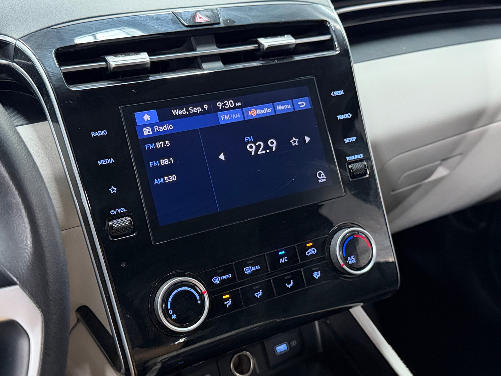 Thumbnail: 2024 Hyundai Tucson - 4