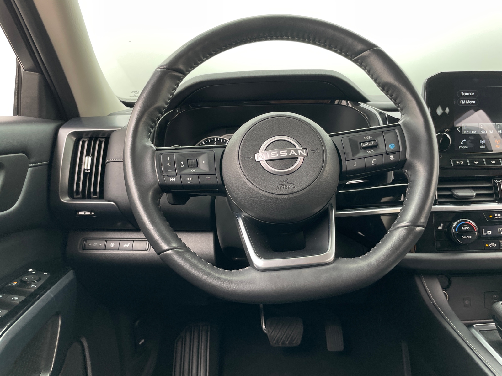 Thumbnail: 2024 Nissan Pathfinder - 4