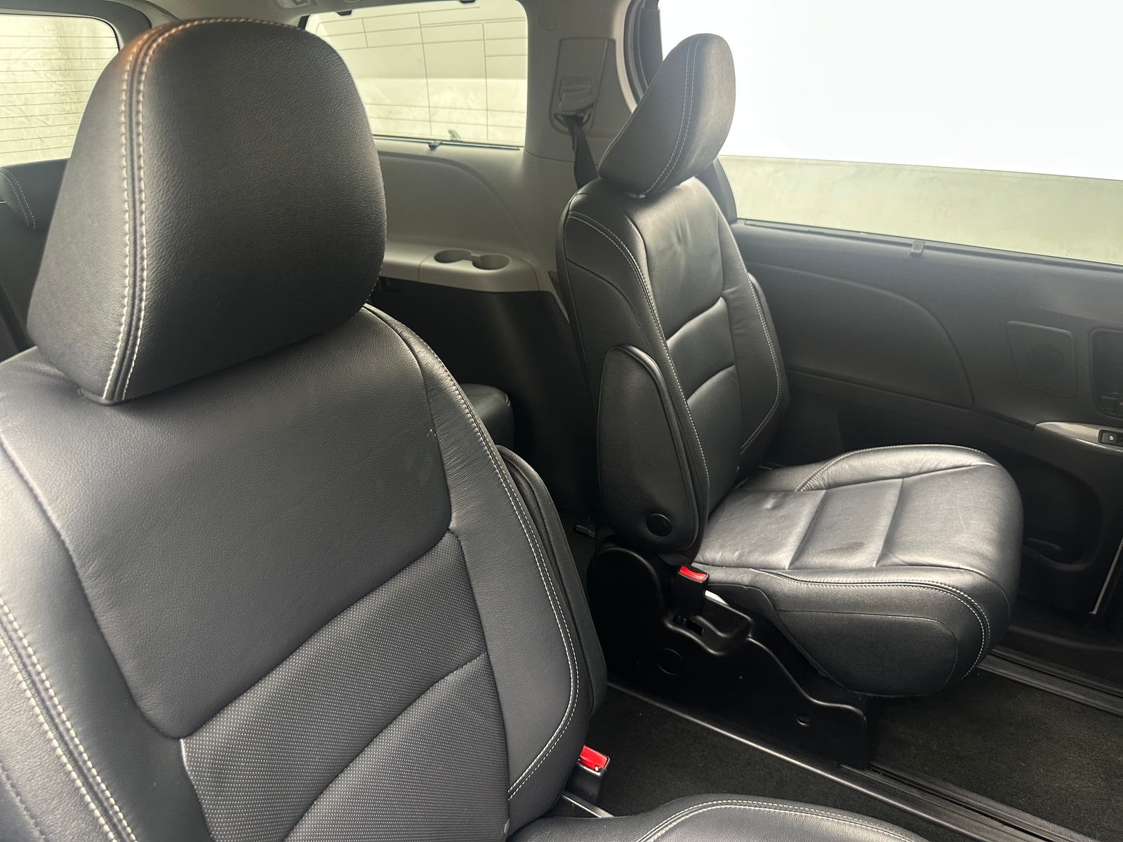 Thumbnail: 2019 Toyota Sienna - 5