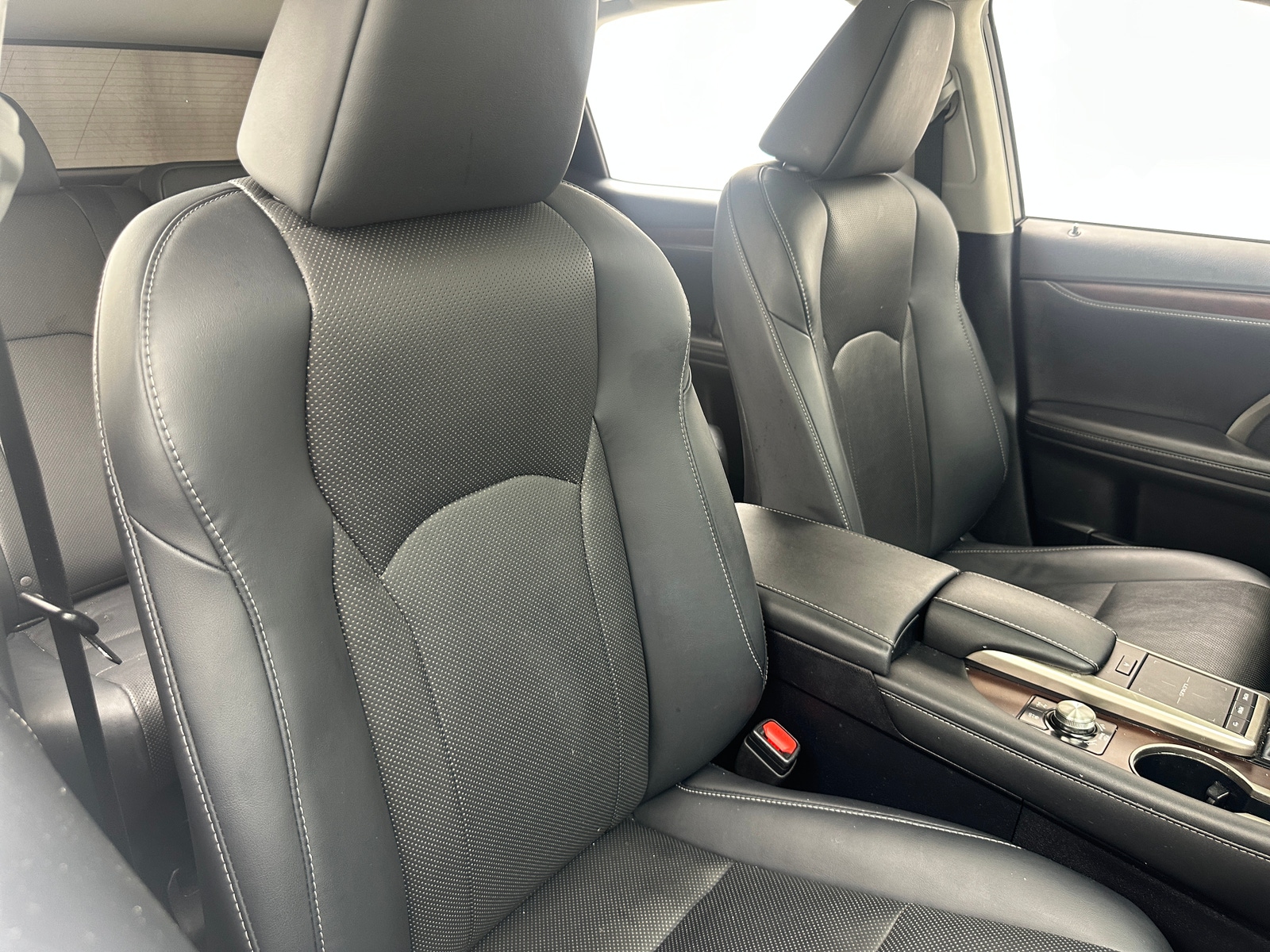 Thumbnail: 2021 Lexus RX - 2
