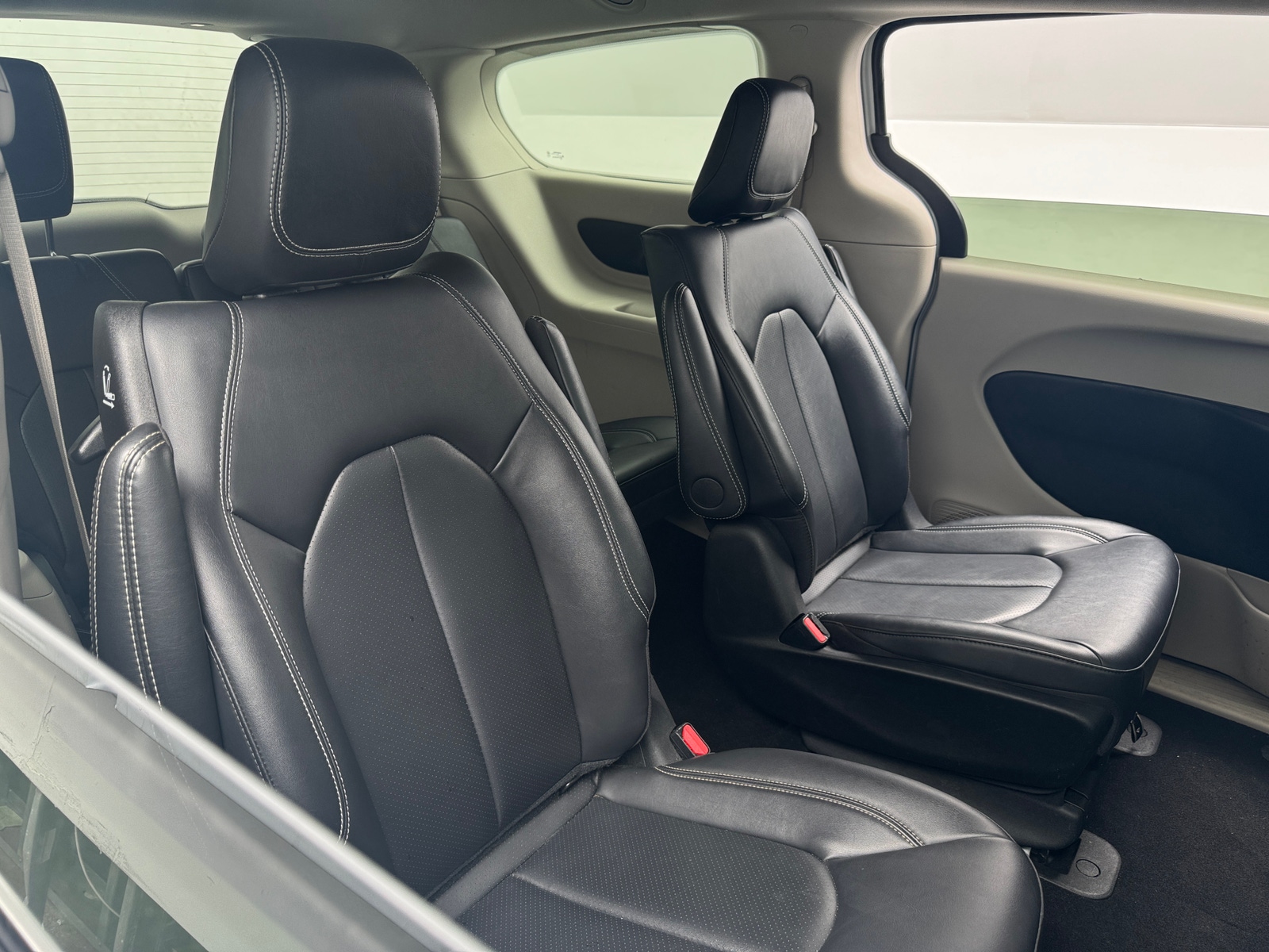 Thumbnail: 2024 Chrysler Pacifica - 5