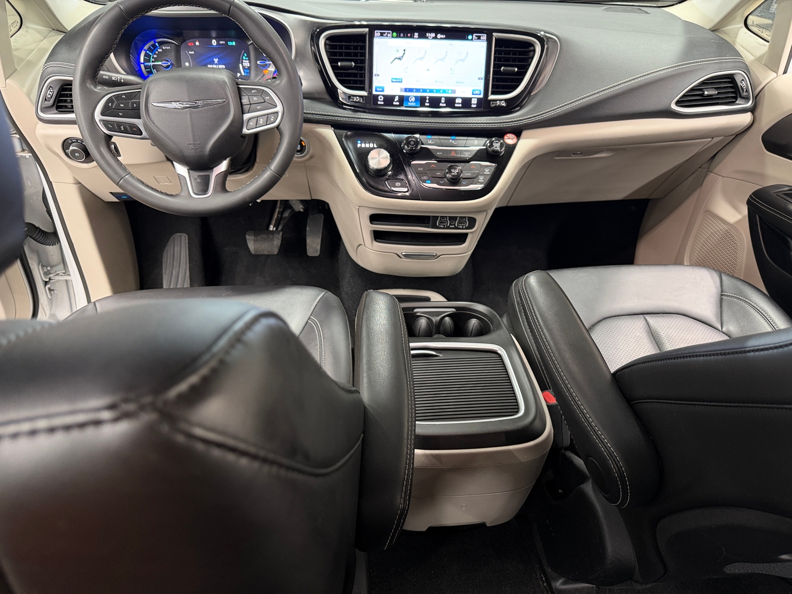 Thumbnail: 2024 Chrysler Pacifica - 2