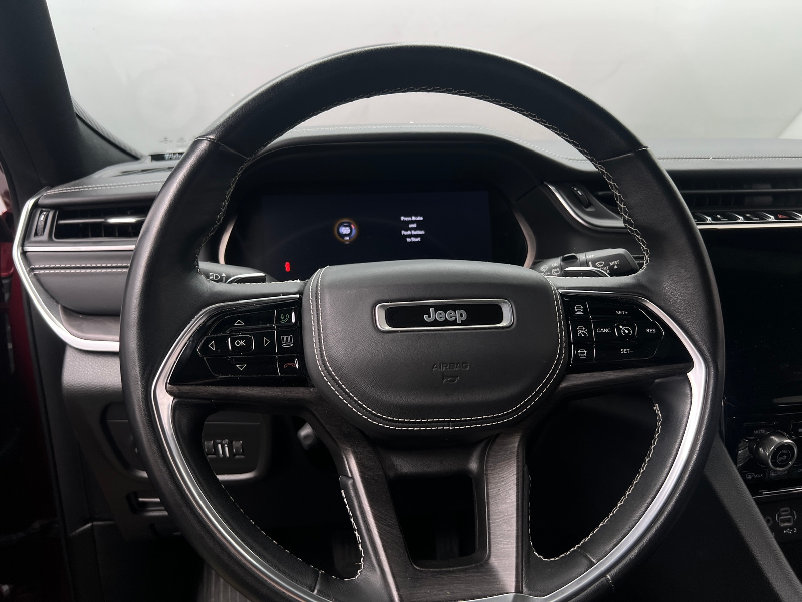 Thumbnail: 2022 Jeep Grand Cherokee L - 4