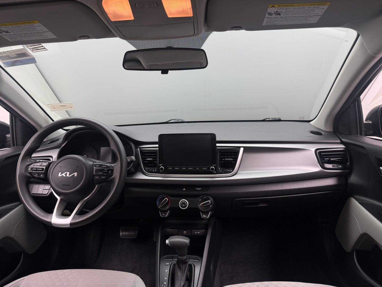 Thumbnail: 2022 Kia Rio - 3