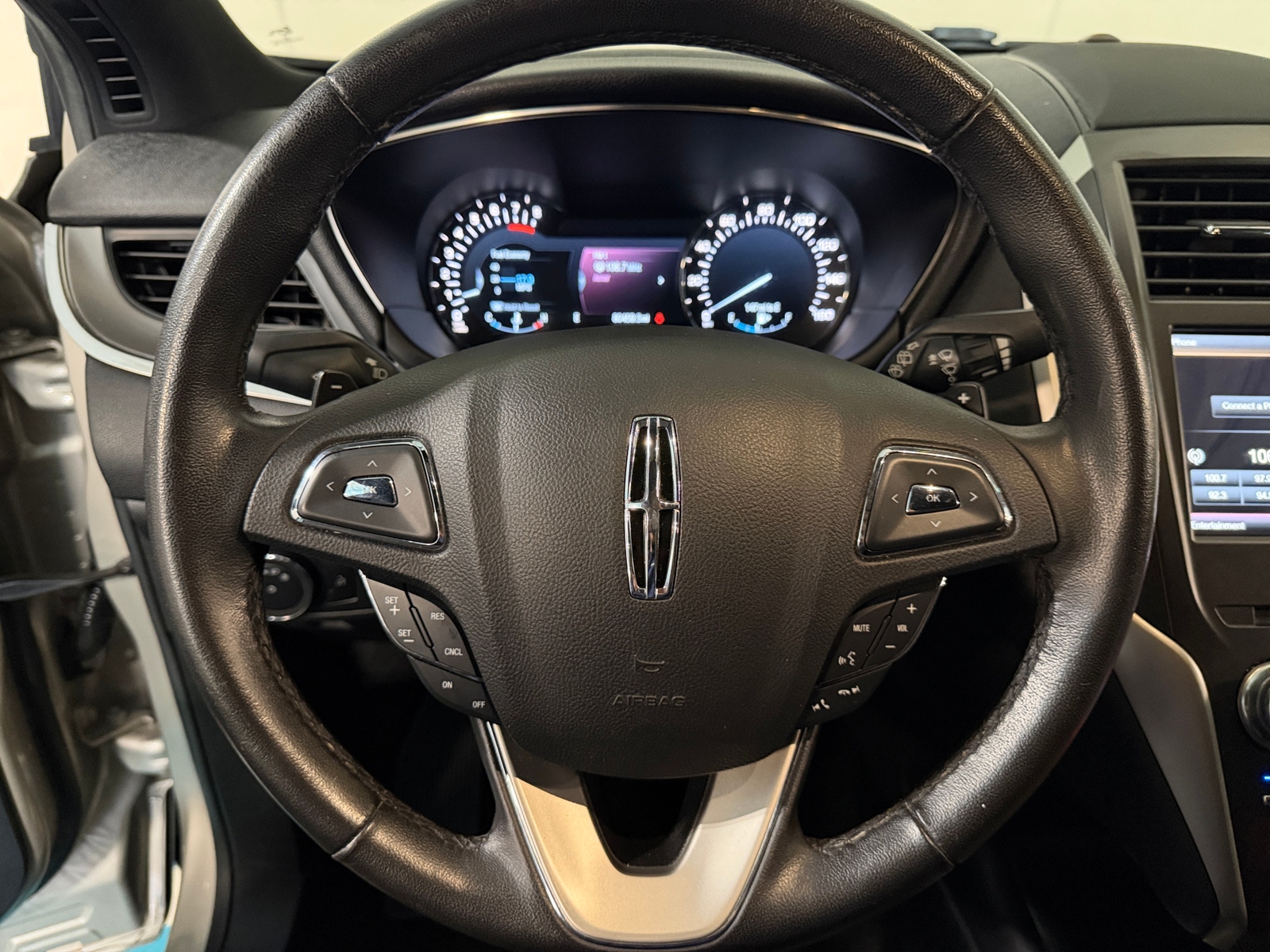 Thumbnail: 2015 Lincoln MKC - 4