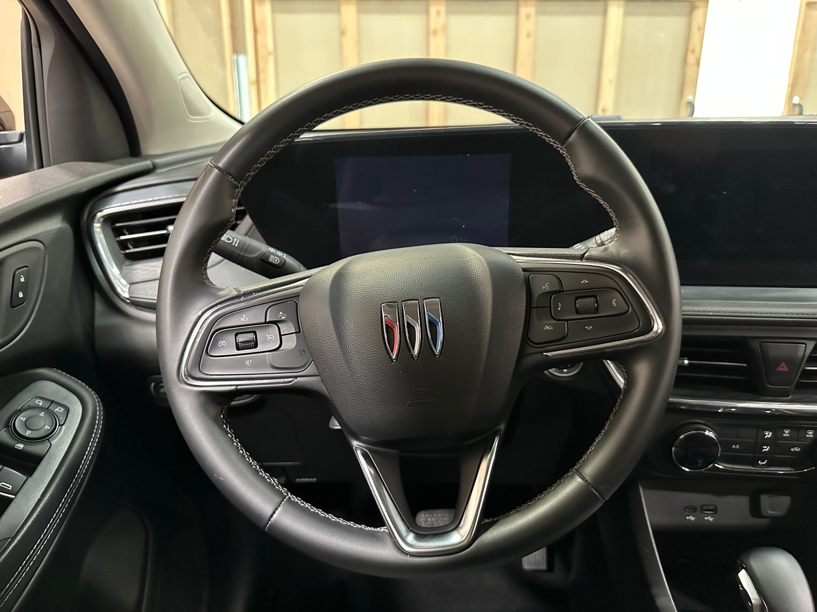 Thumbnail: 2025 Buick Encore GX - 4