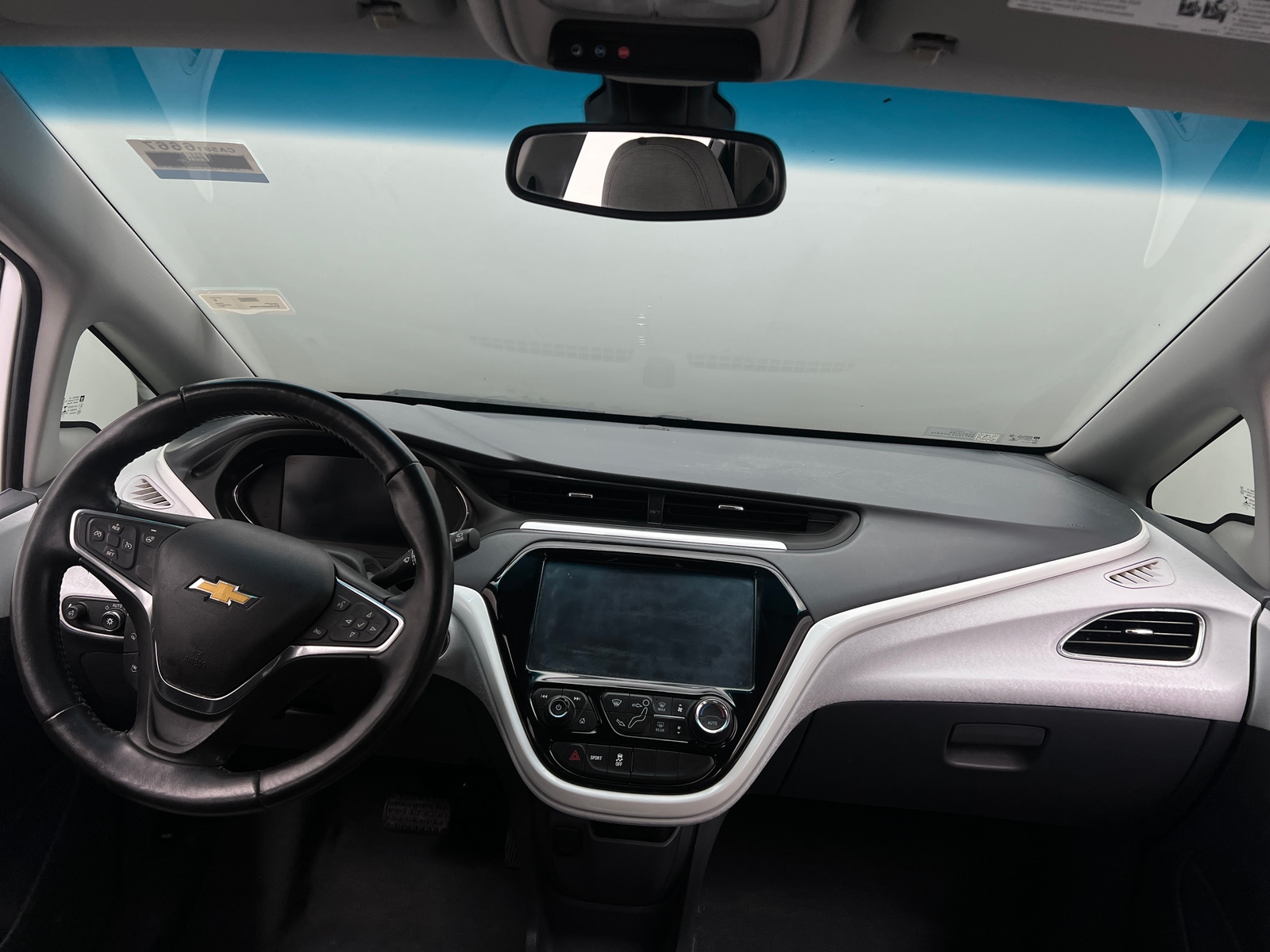 Thumbnail: 2017 Chevrolet Bolt EV - 3