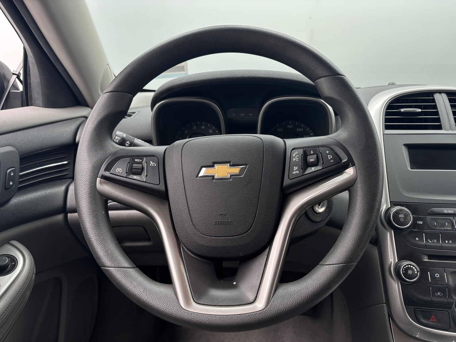 Thumbnail: 2016 Chevrolet Malibu - 5