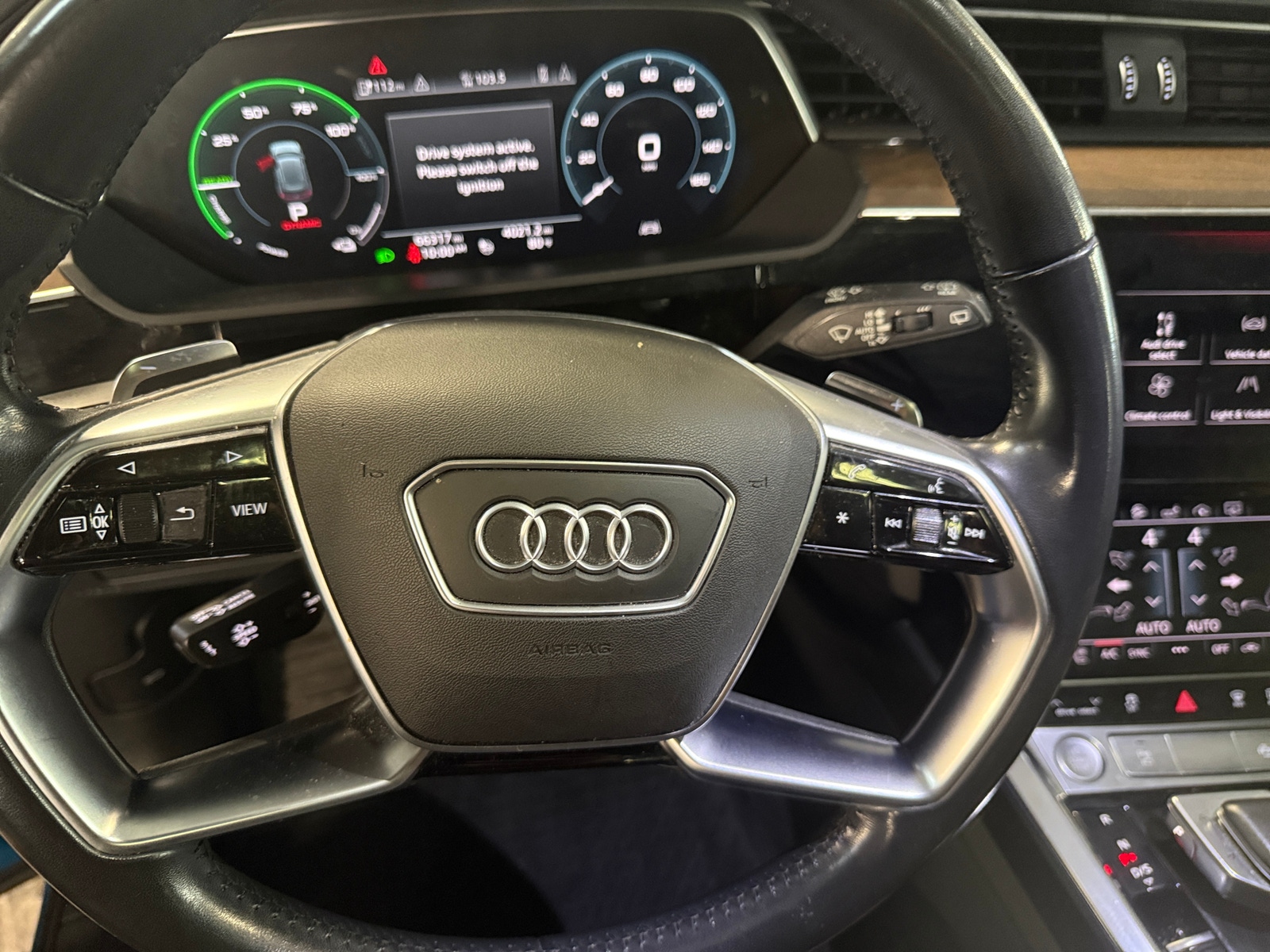 Thumbnail: 2019 Audi e-tron - 4