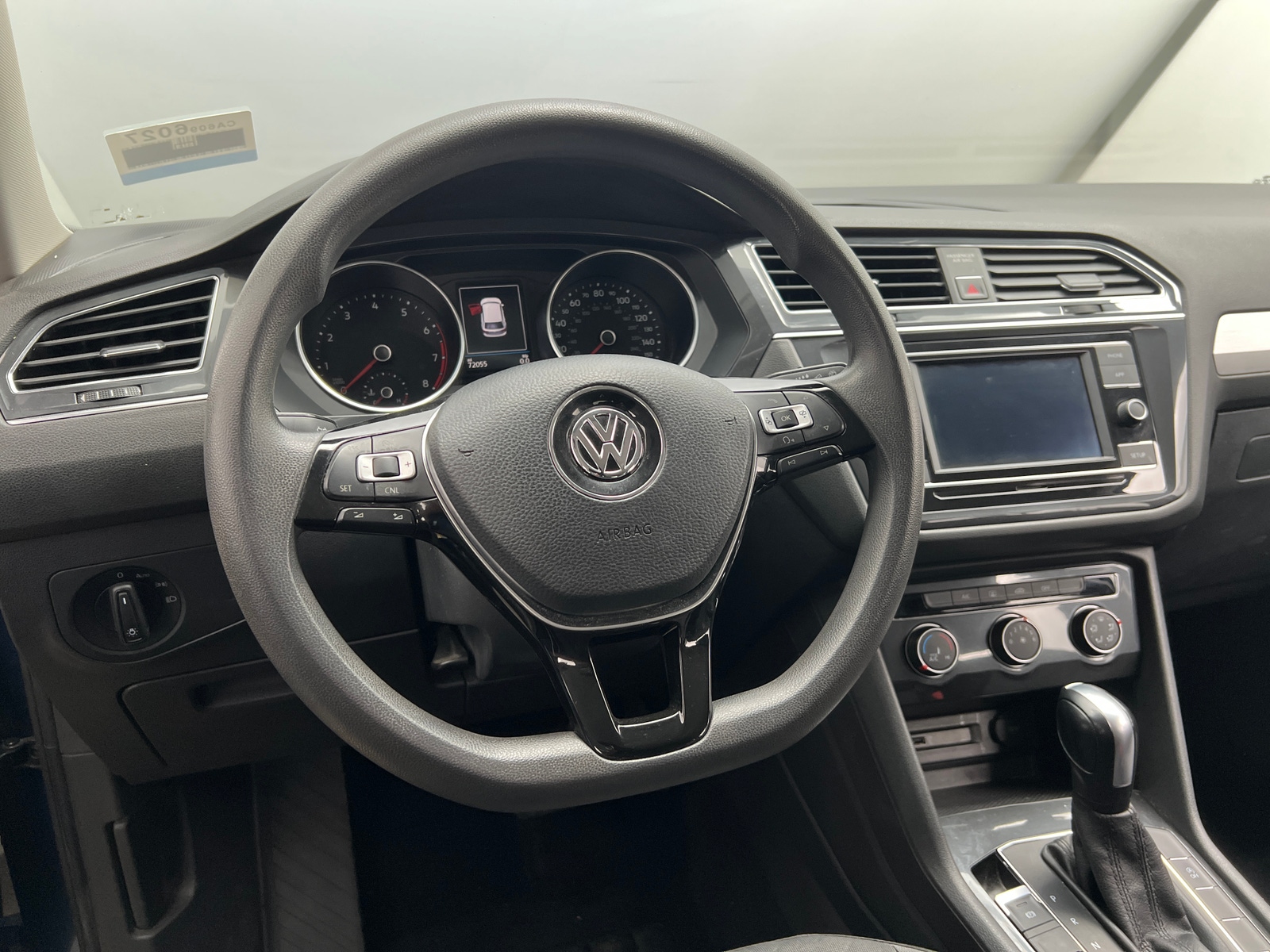 Thumbnail: 2018 Volkswagen Tiguan - 5