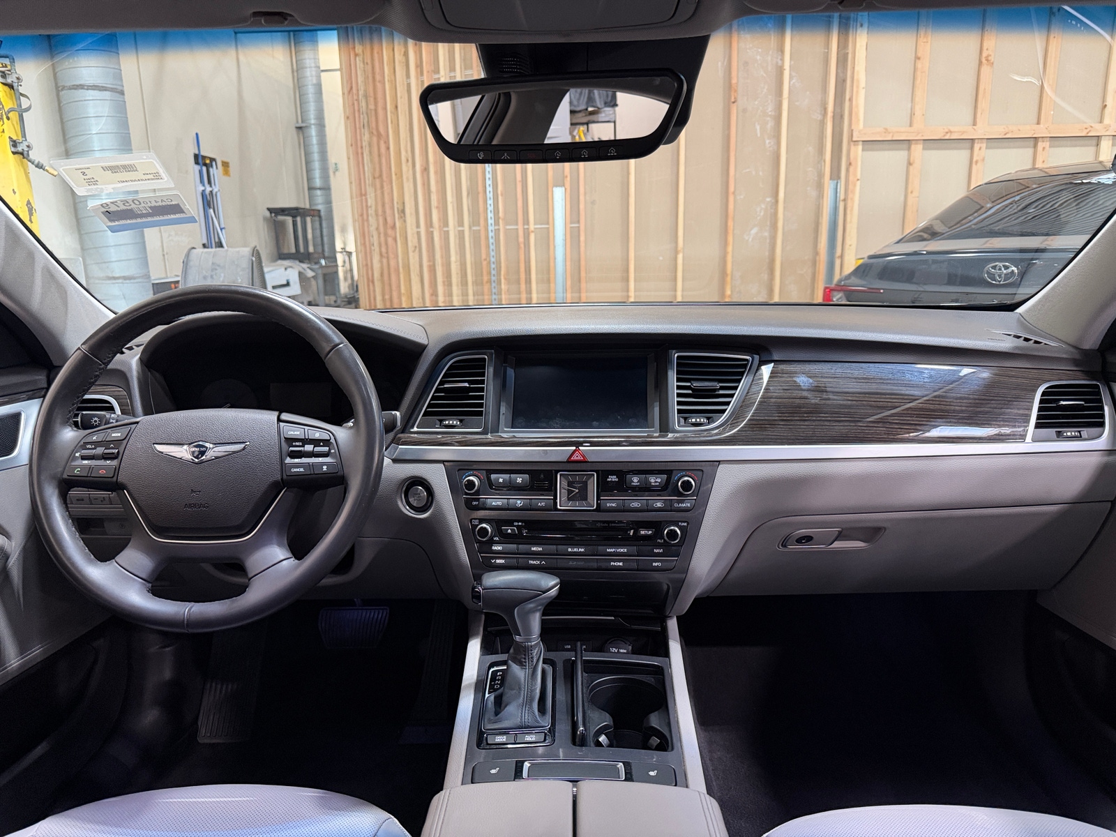 Thumbnail: 2018 Genesis G80 - 2