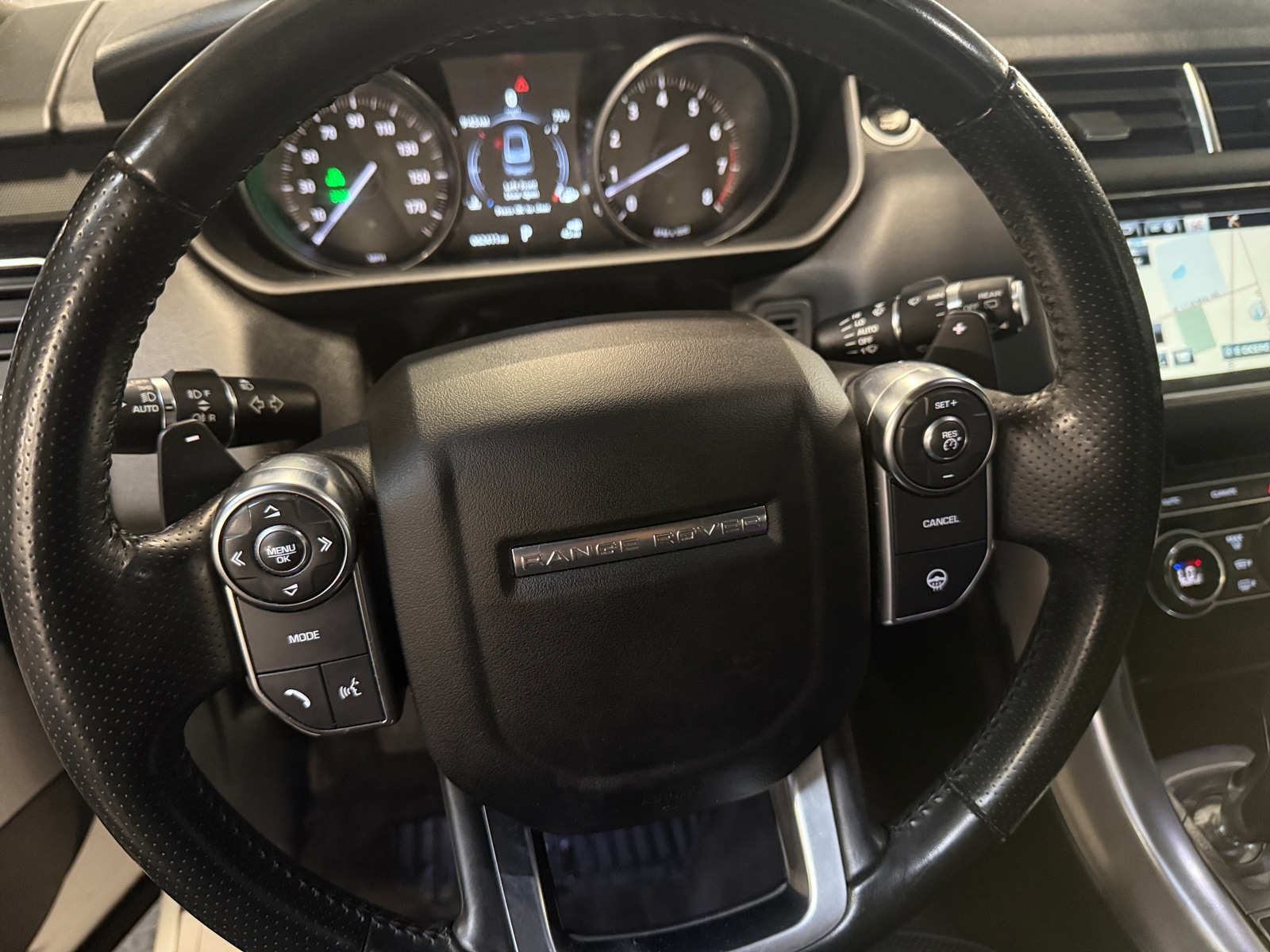 Thumbnail: 2016 Land Rover Range Rover Sport - 4