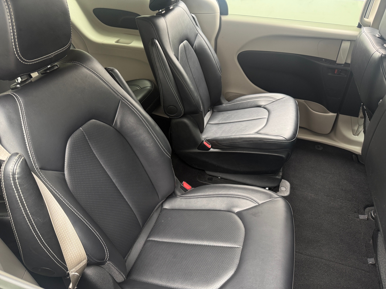 Thumbnail: 2024 Chrysler Pacifica - 5