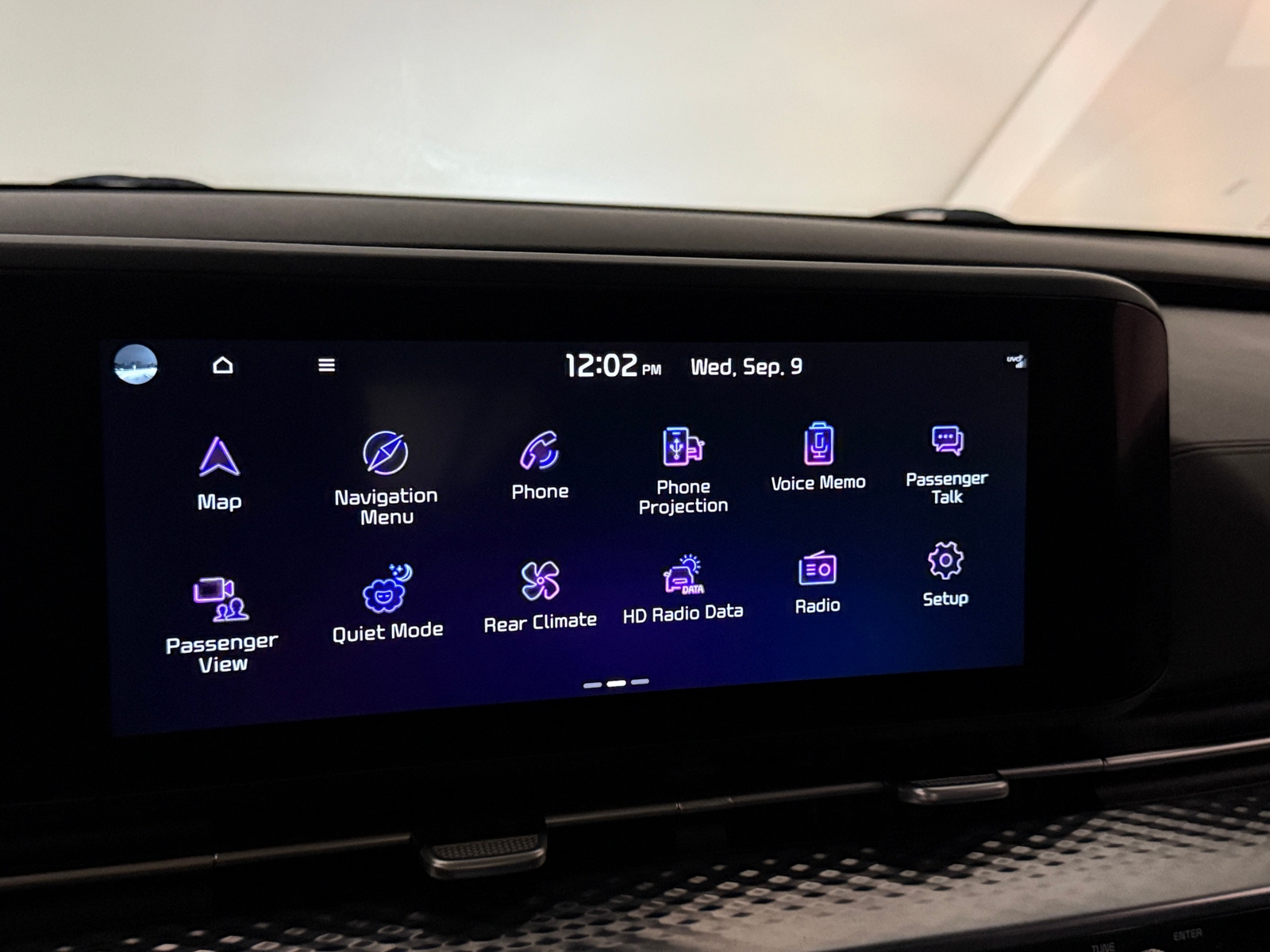 Thumbnail: 2022 Kia Carnival - 3