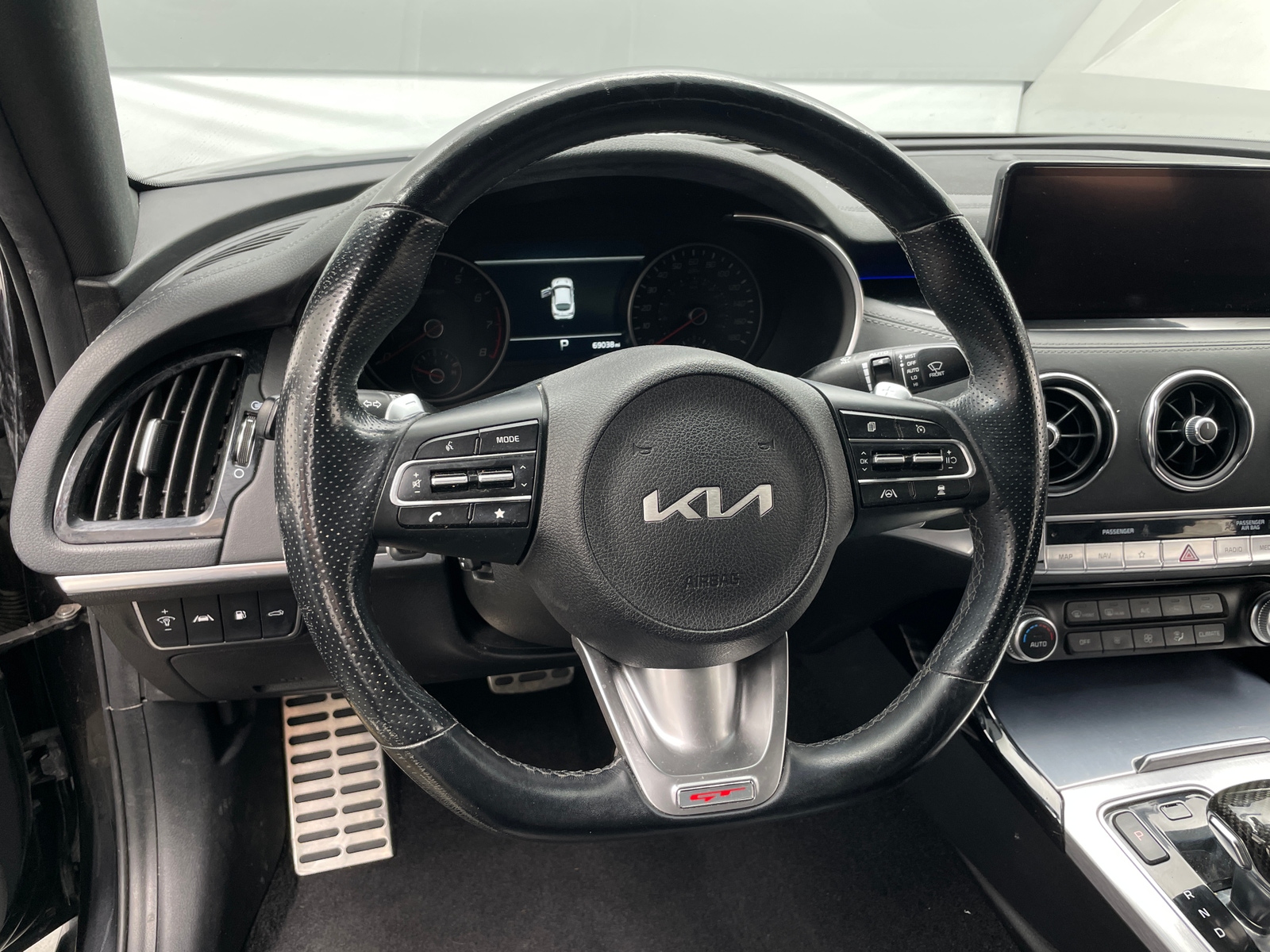 Thumbnail: 2022 Kia Stinger - 4