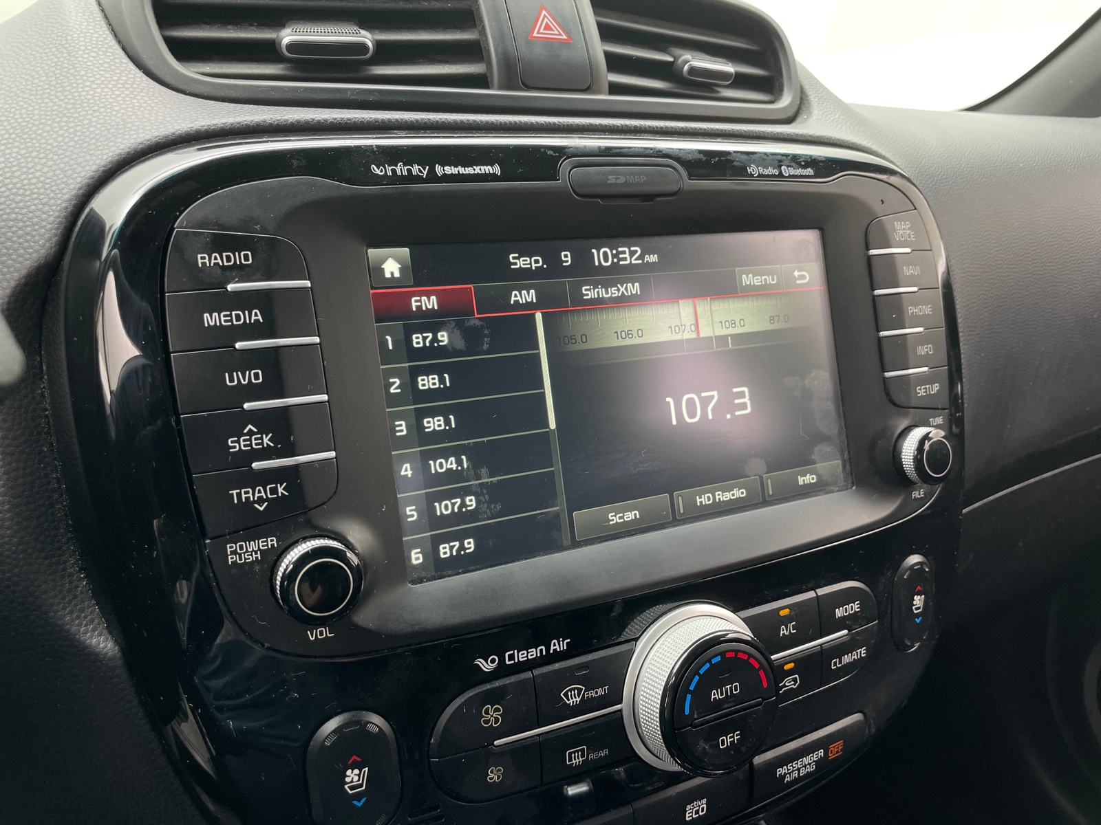 Thumbnail: 2015 Kia Soul - 3