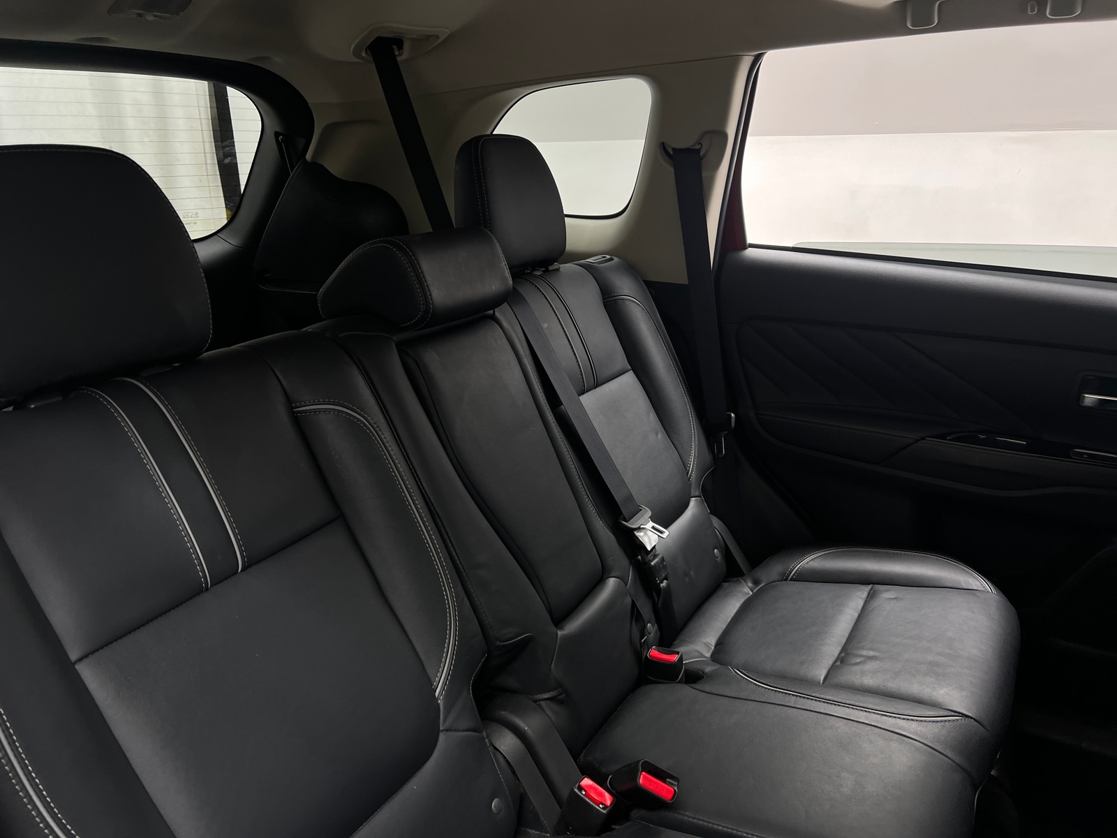 Thumbnail: 2018 Mitsubishi Outlander - 5