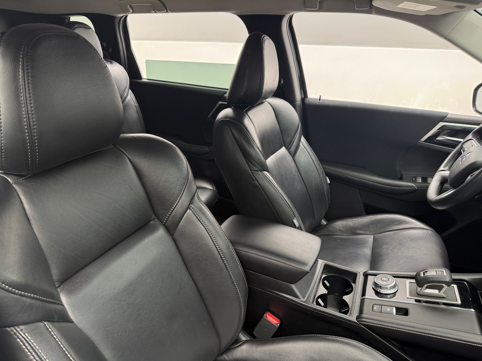 Thumbnail: 2022 Mitsubishi Outlander - 2