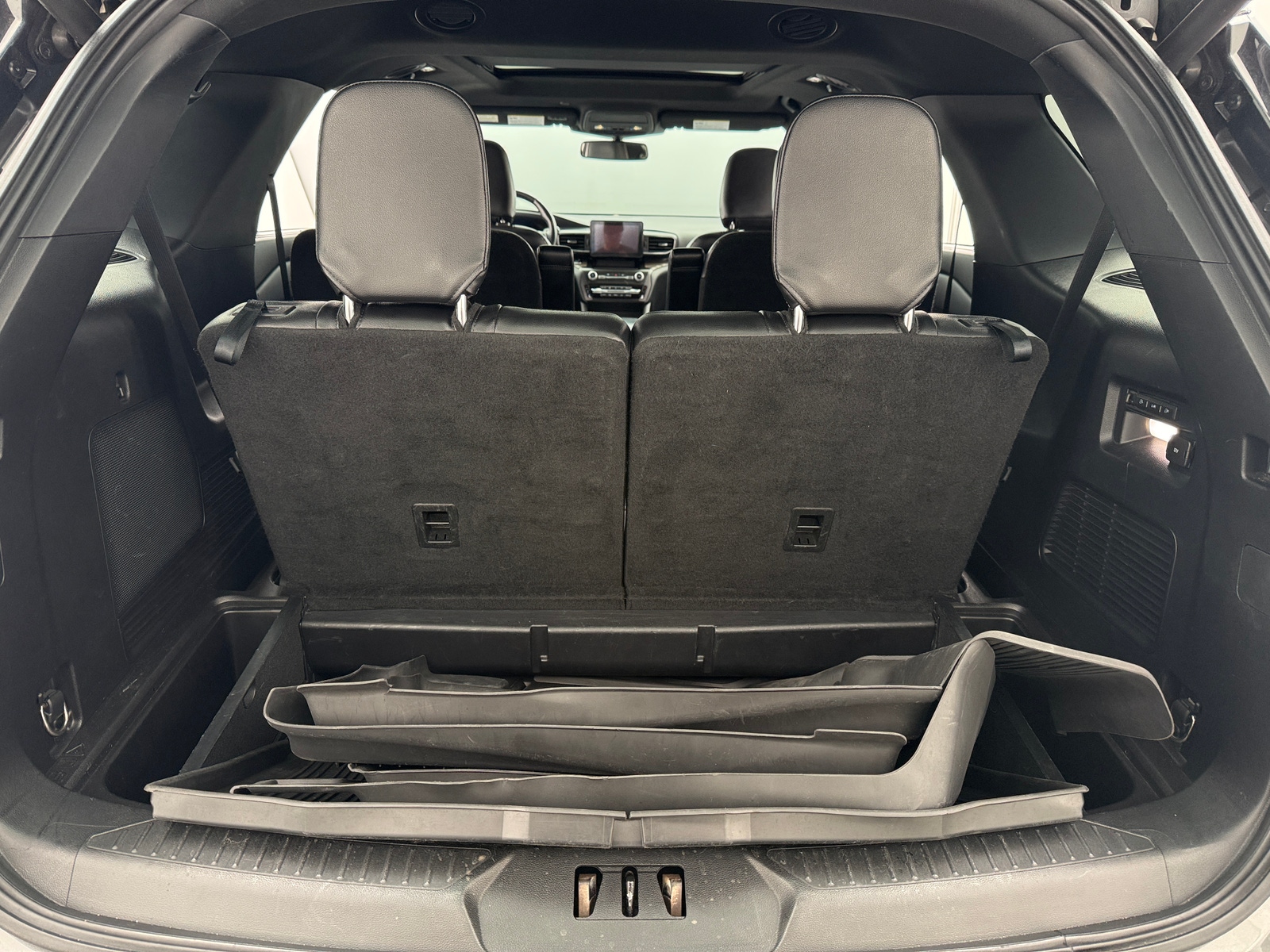 Thumbnail: 2020 Ford Explorer - 6