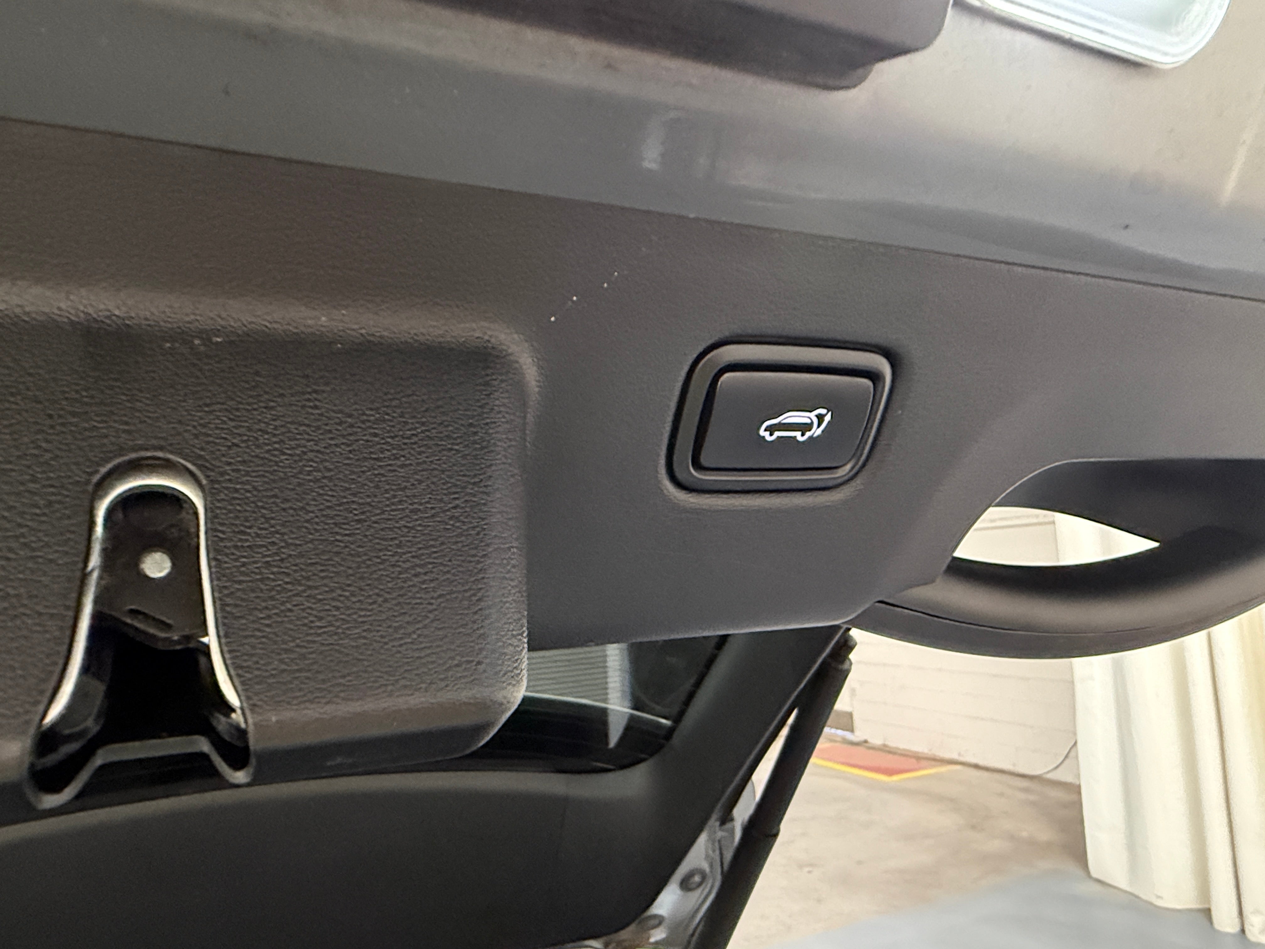 Used 2024 Kia EV6 Wind with VIN KNDC34LA4R5621032 for sale in Pewaukee, WI