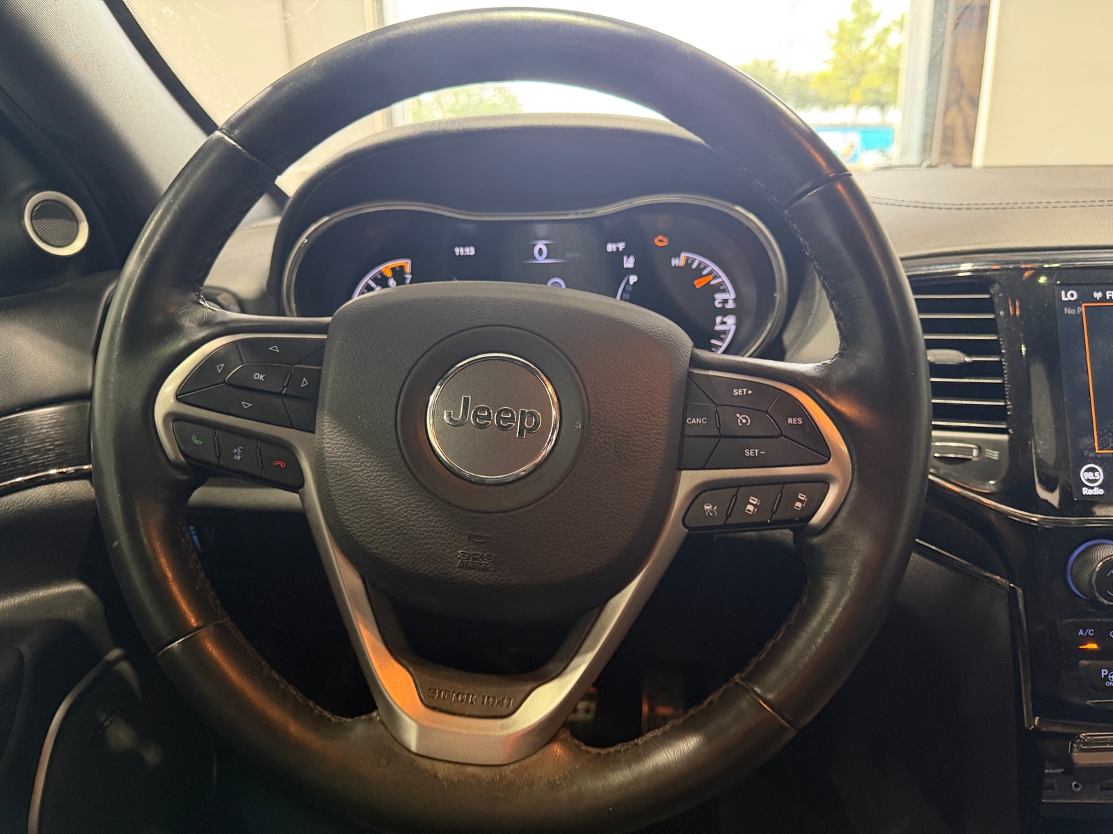 Thumbnail: 2019 Jeep Grand Cherokee - 4