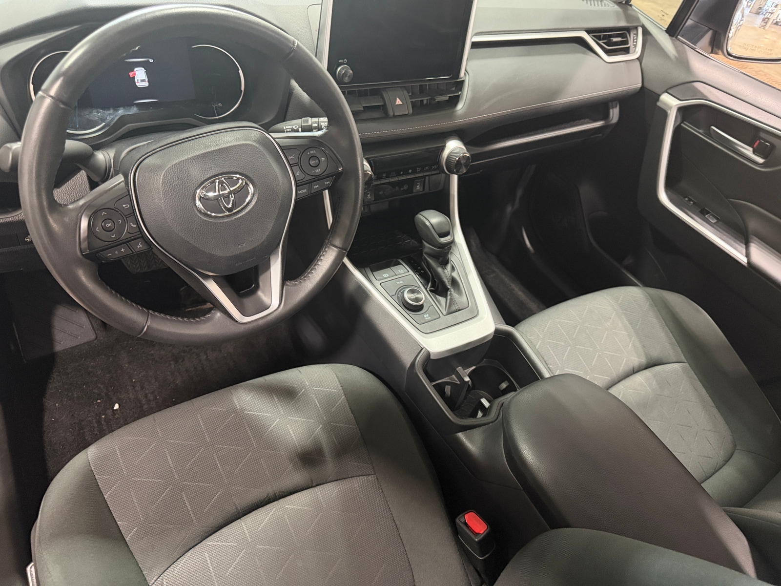 Thumbnail: 2024 Toyota RAV4 - 3
