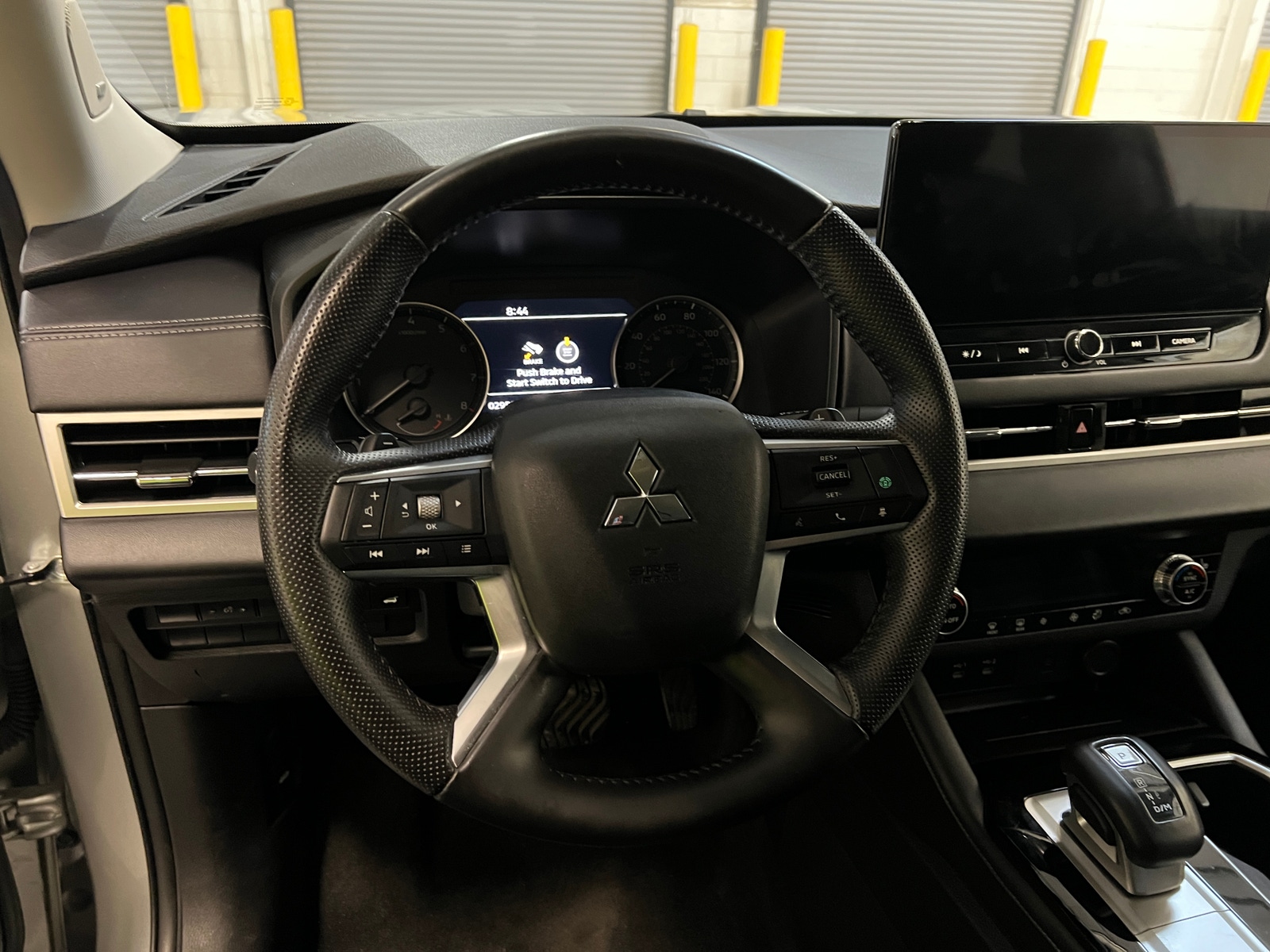 Thumbnail: 2025 Mitsubishi Outlander - 4