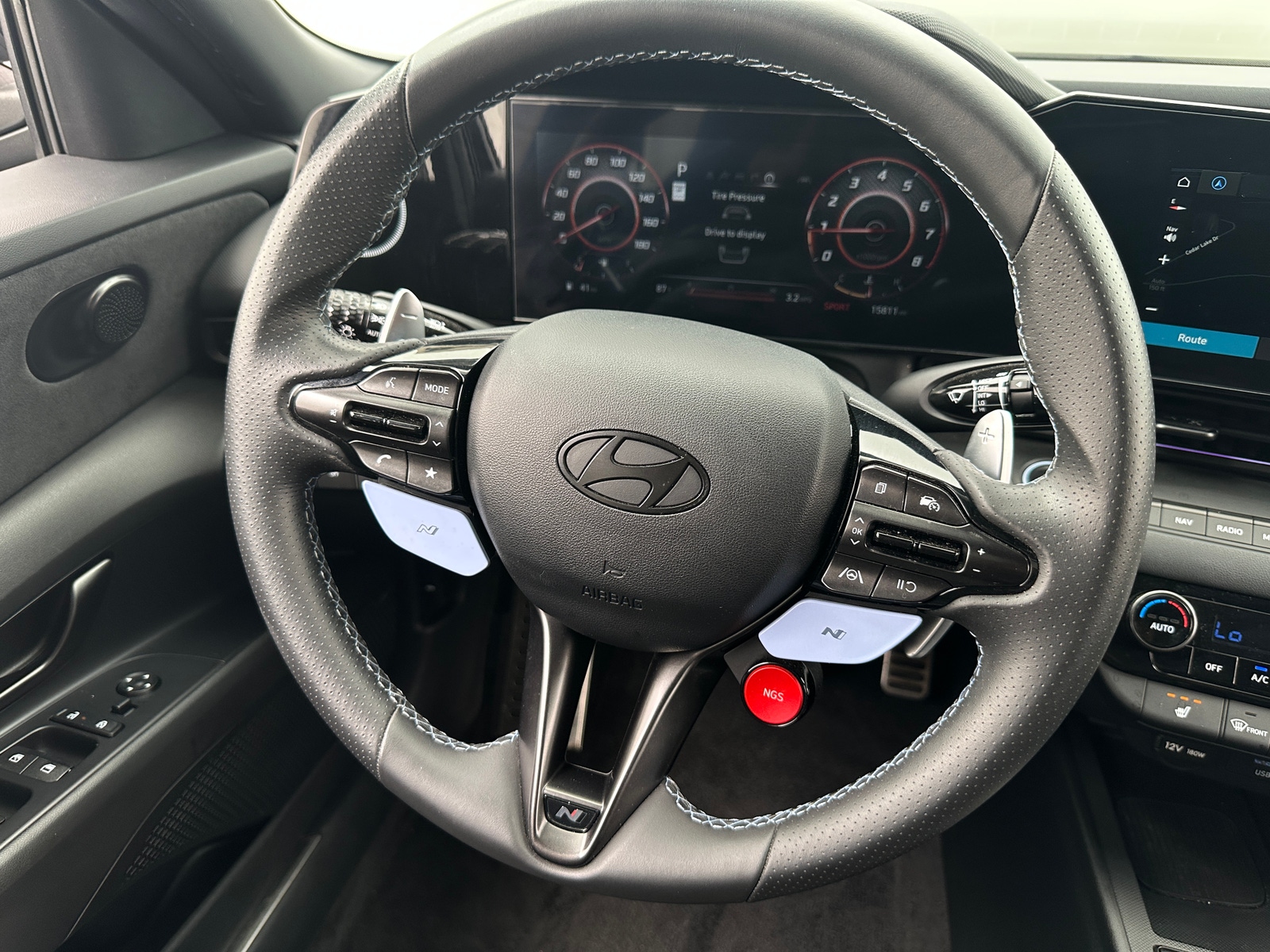 Thumbnail: 2025 Hyundai Elantra - 4