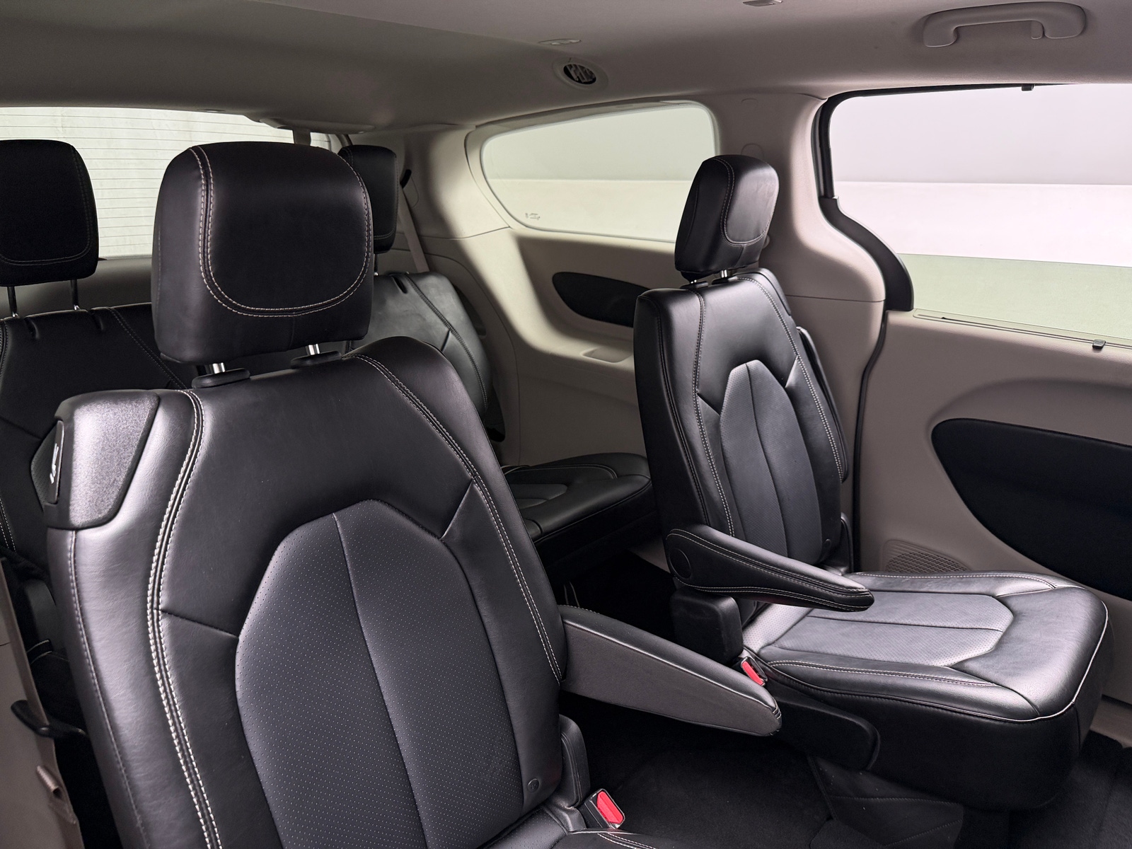 Thumbnail: 2024 Chrysler Pacifica - 5