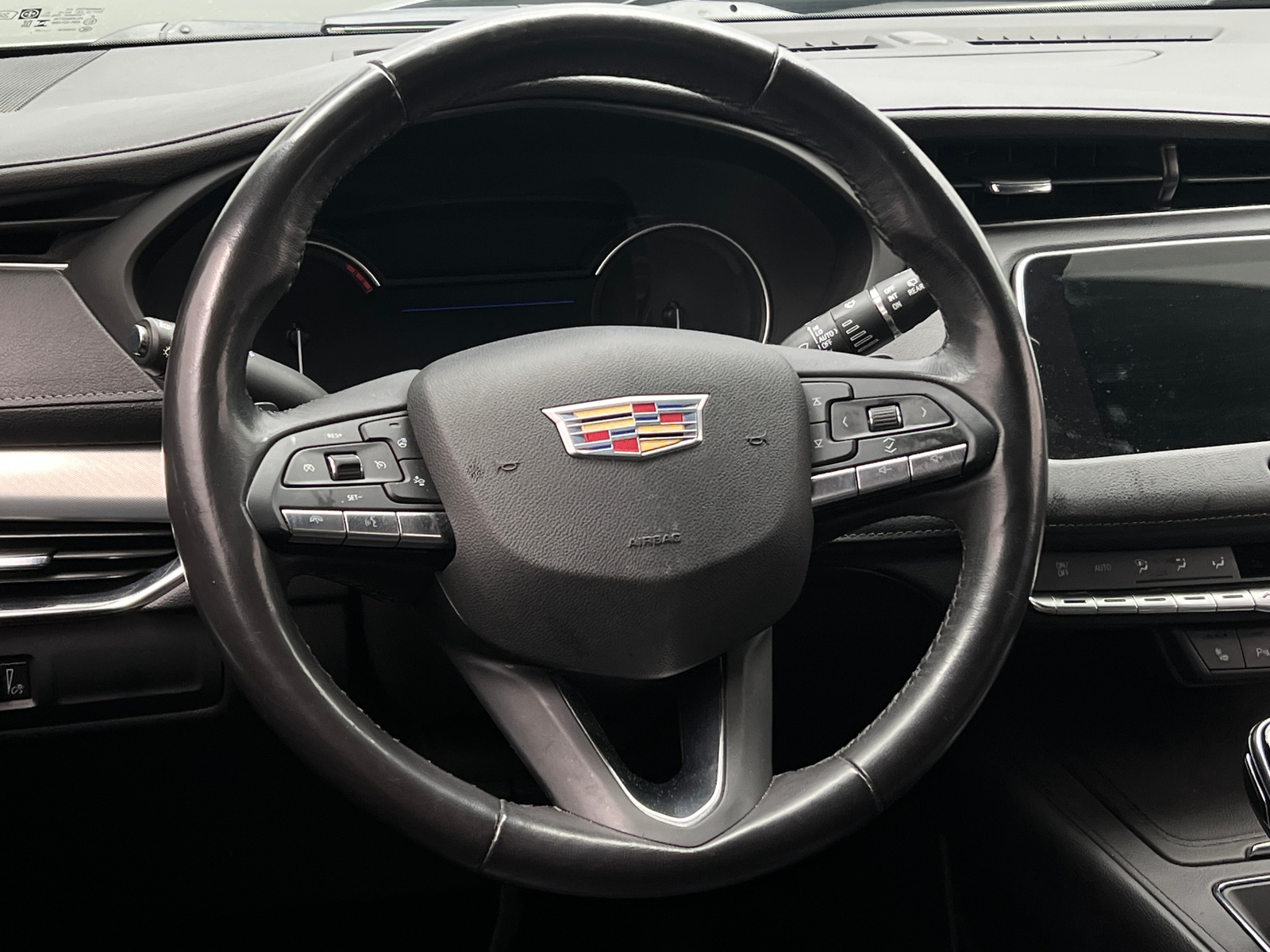 Thumbnail: 2023 Cadillac XT4 - 4