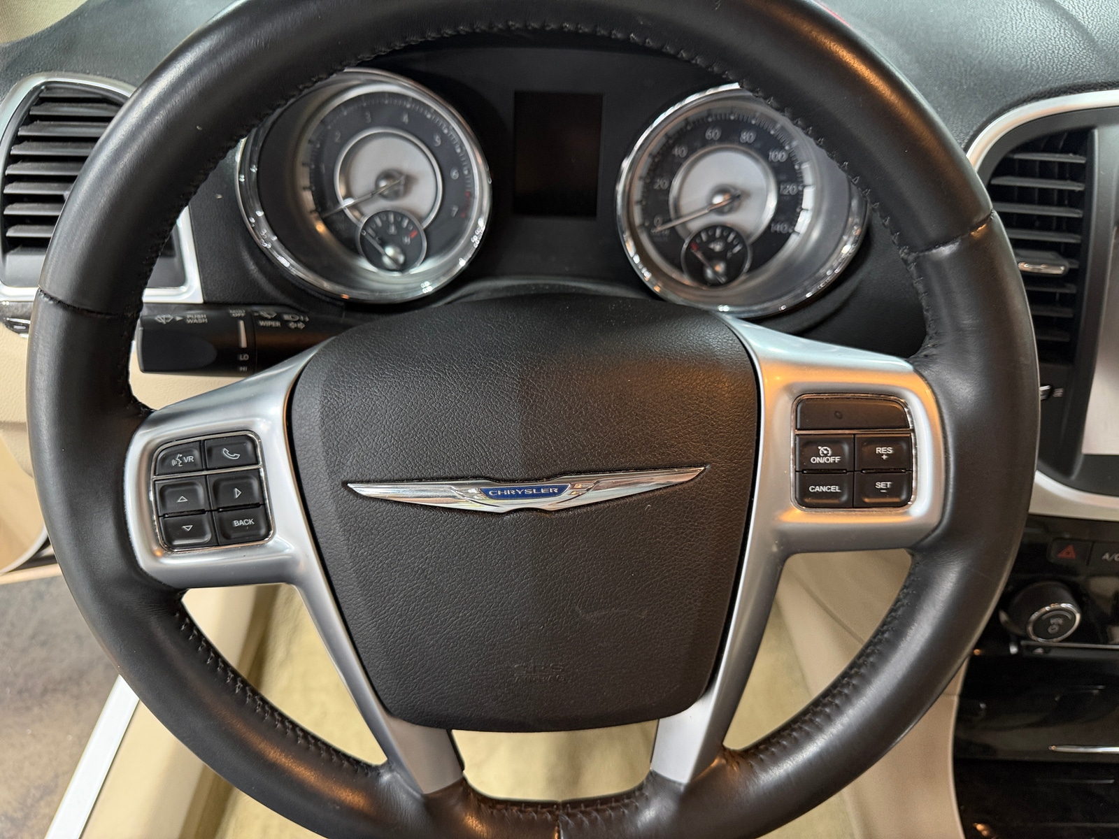Thumbnail: 2013 Chrysler 300 - 4