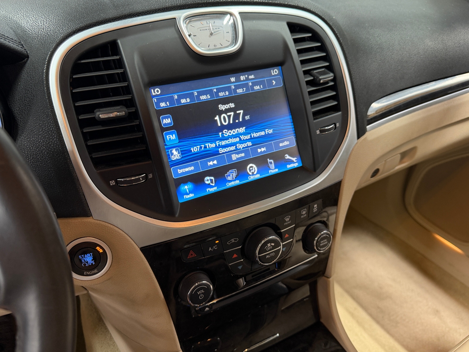 Thumbnail: 2013 Chrysler 300 - 3