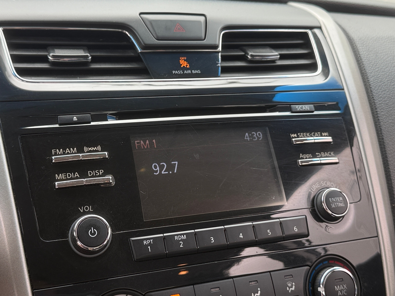 Thumbnail: 2015 Nissan Altima - 4