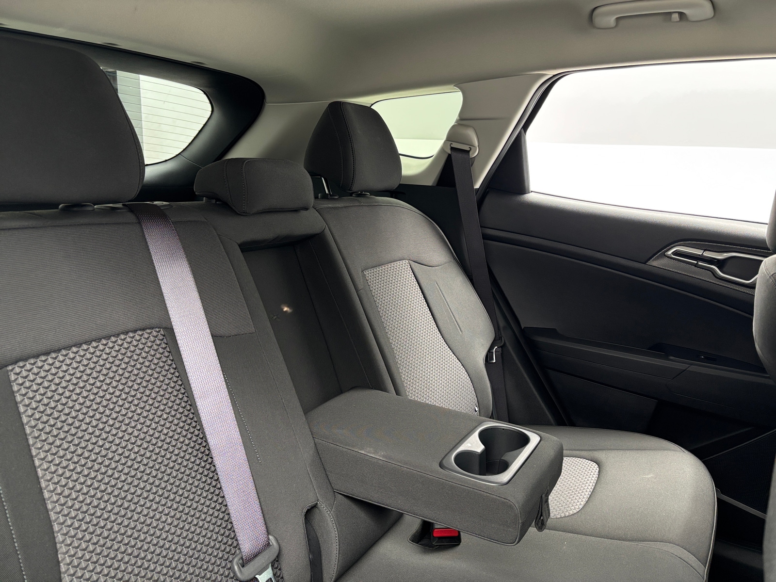 Thumbnail: 2023 Kia Sportage - 6