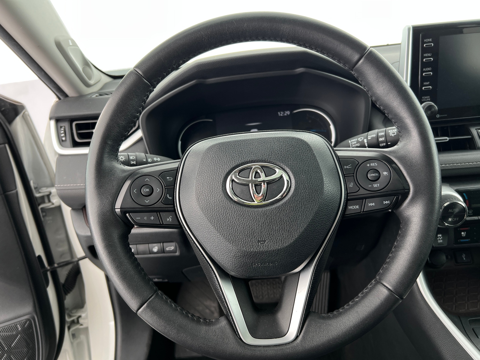 Thumbnail: 2021 Toyota RAV4 - 5