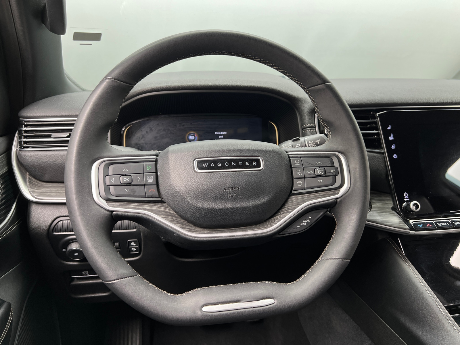 Thumbnail: 2024 Jeep Wagoneer - 4