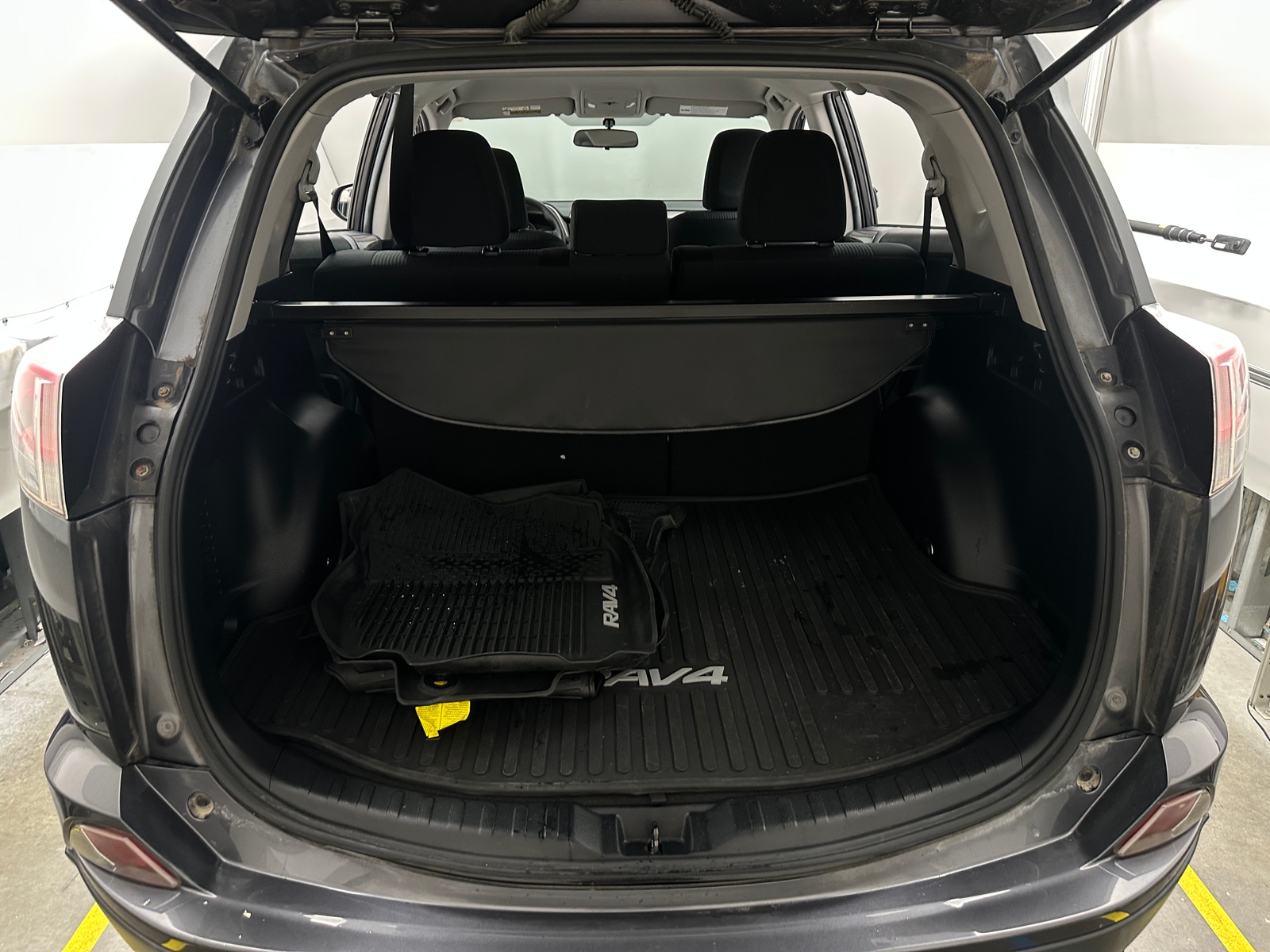 Thumbnail: 2016 Toyota RAV4 - 7