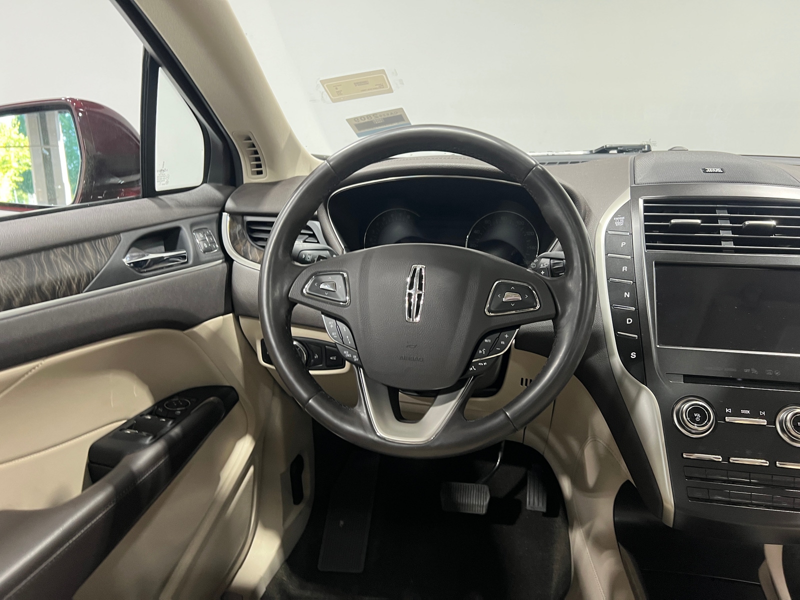 Thumbnail: 2019 Lincoln MKC - 4