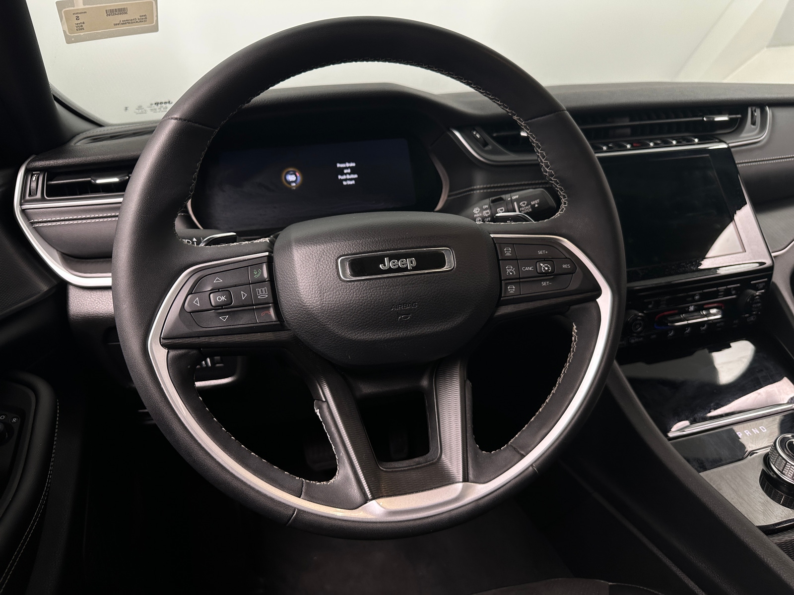 Thumbnail: 2023 Jeep Grand Cherokee L - 4
