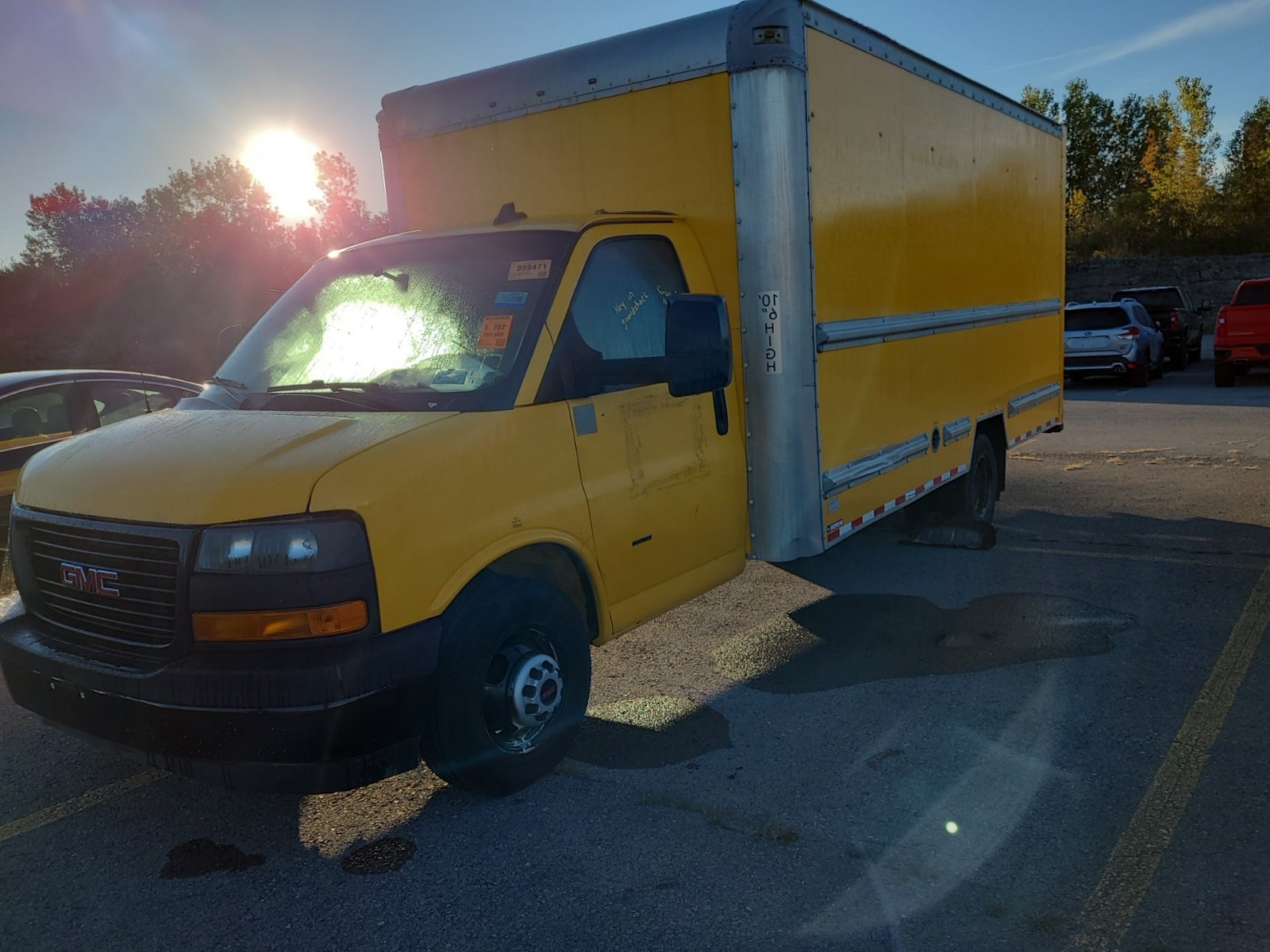 2018 GMC Savana Cutaway Work Van