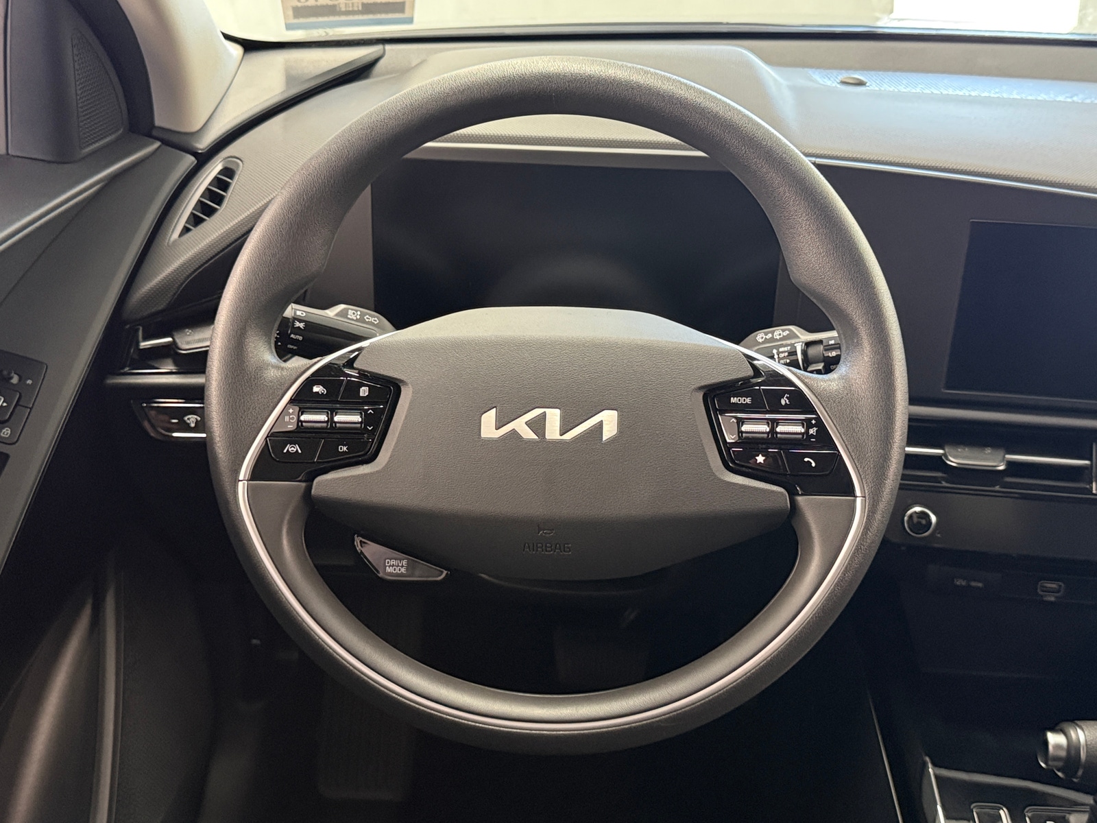 Thumbnail: 2026 Kia Niro - 5