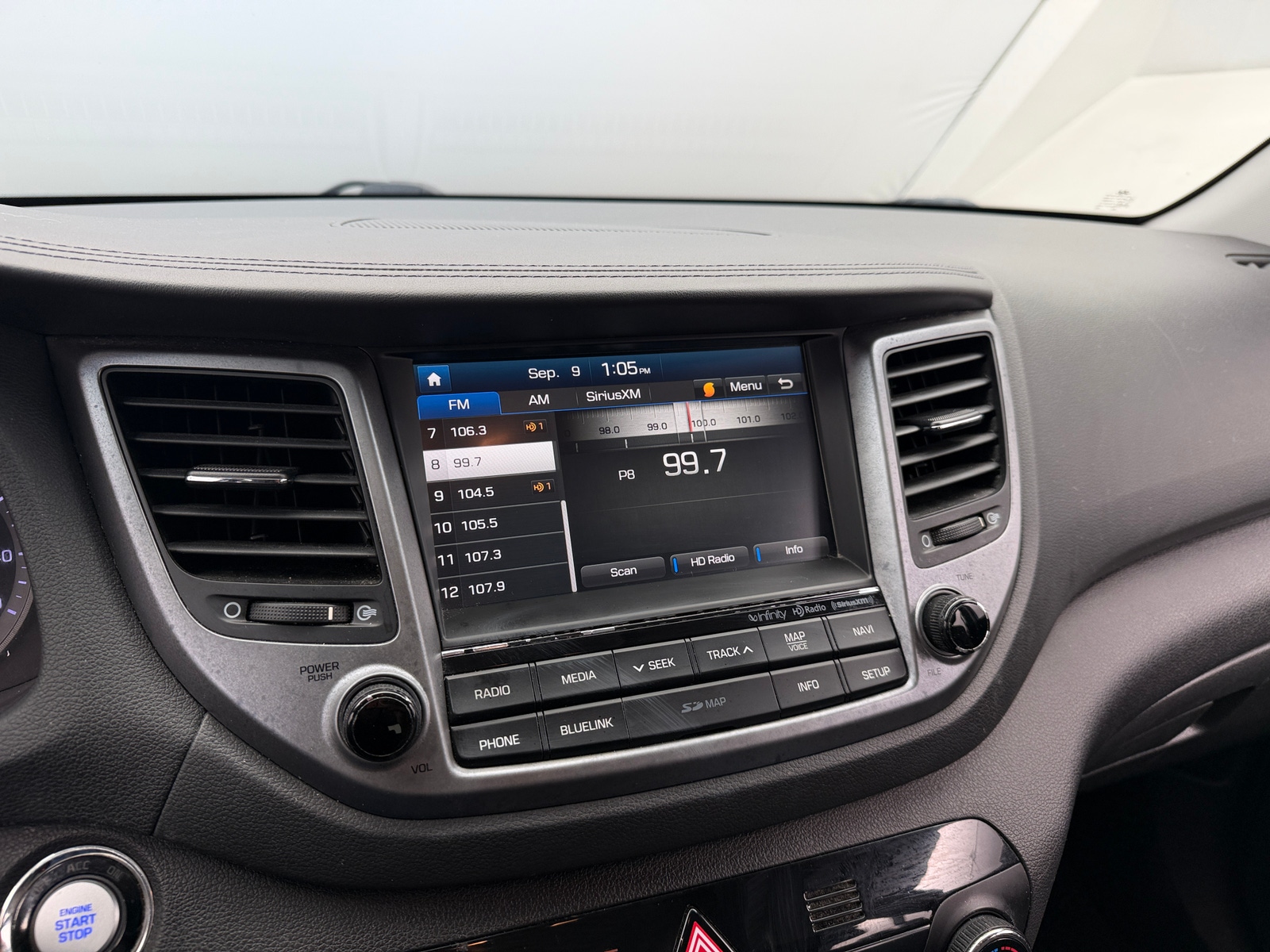 Thumbnail: 2017 Hyundai Tucson - 4