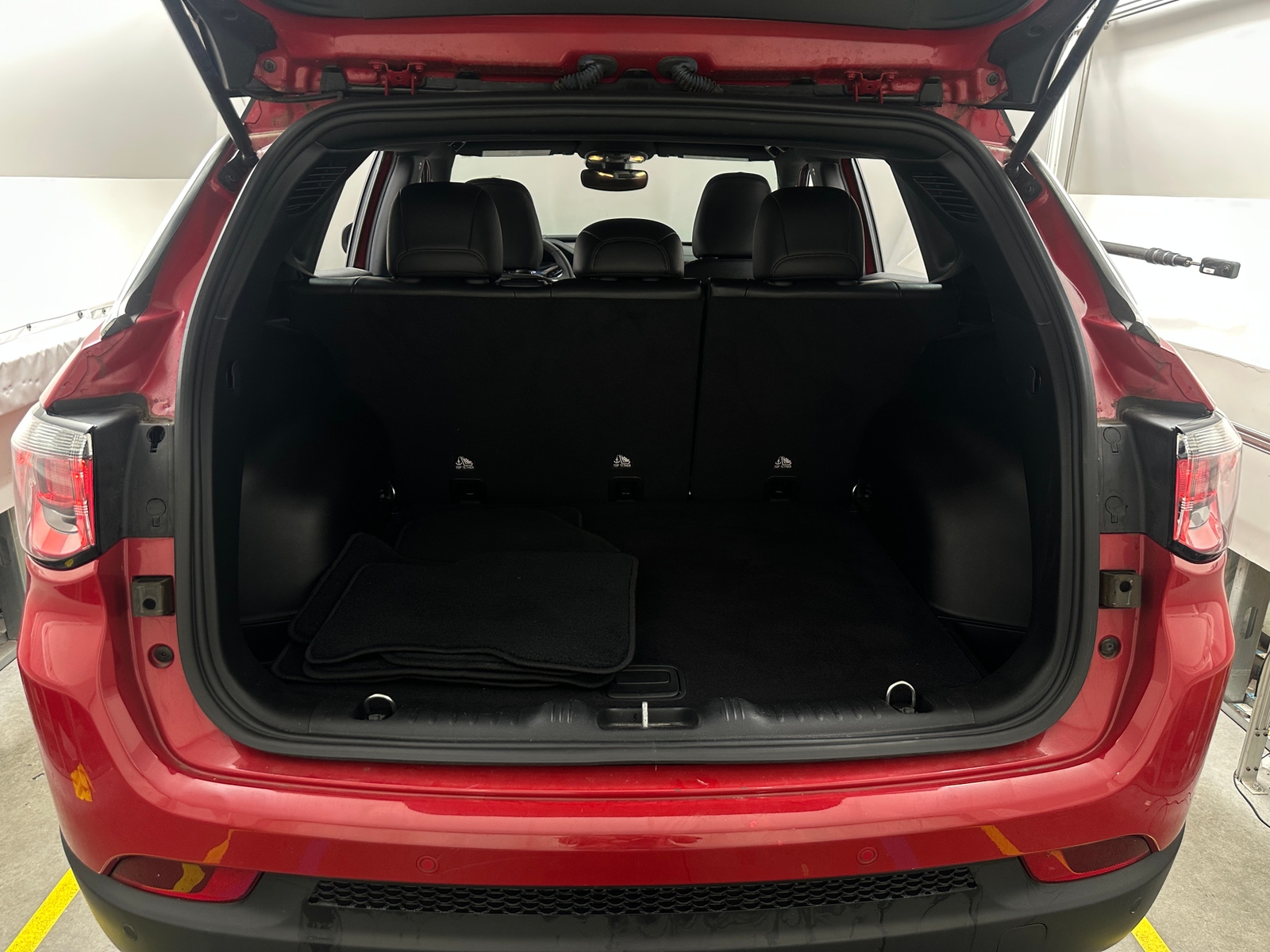 Thumbnail: 2023 Jeep Compass - 6
