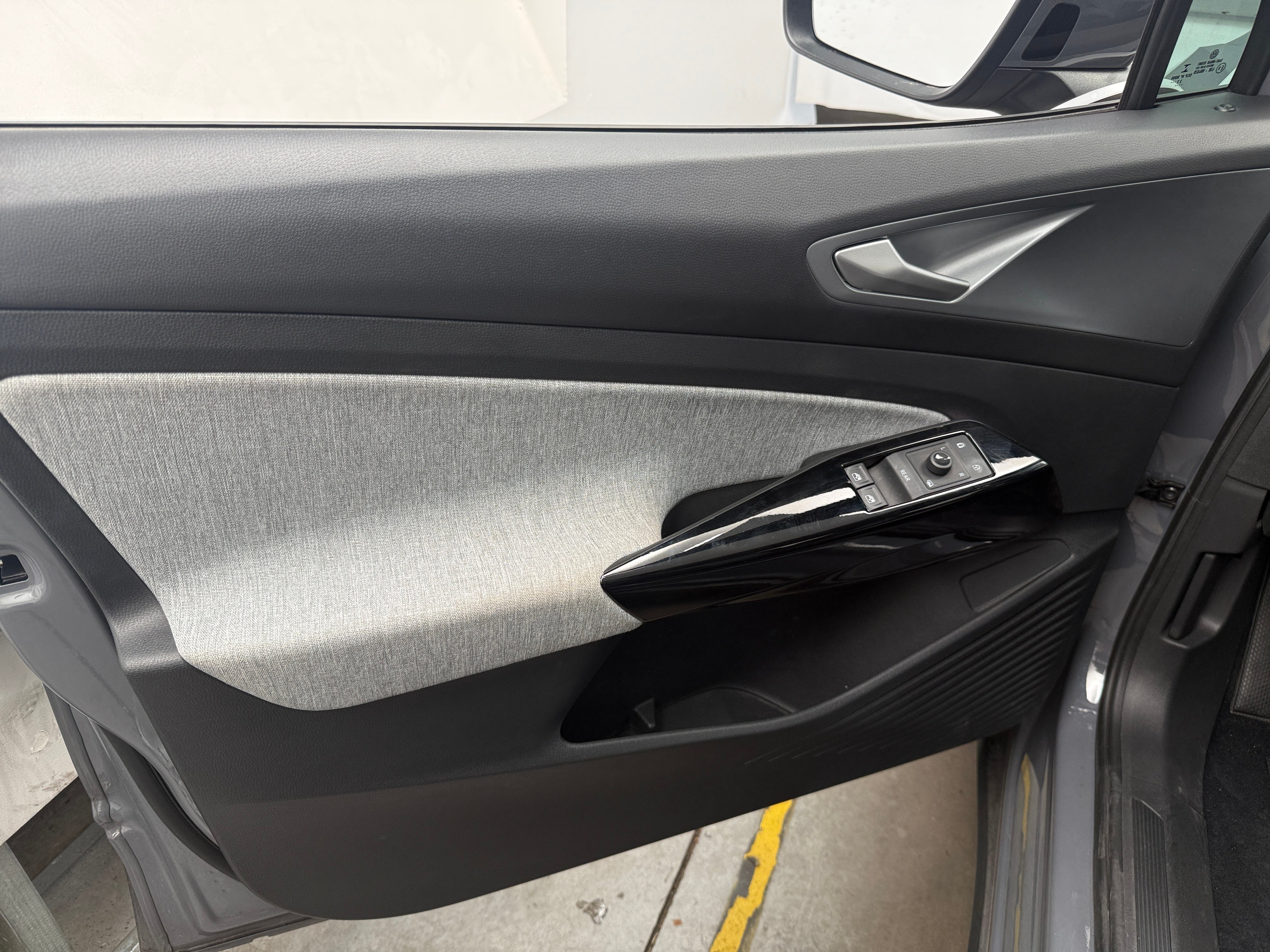 Used 2023 Volkswagen ID.4 PRO with VIN 1V2DNPE82PC007503 for sale in Auburn, WA