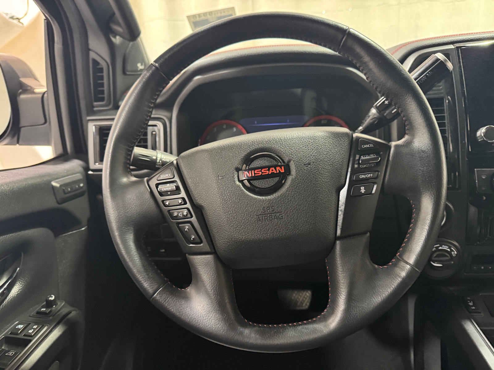 Thumbnail: 2022 Nissan Titan - 4