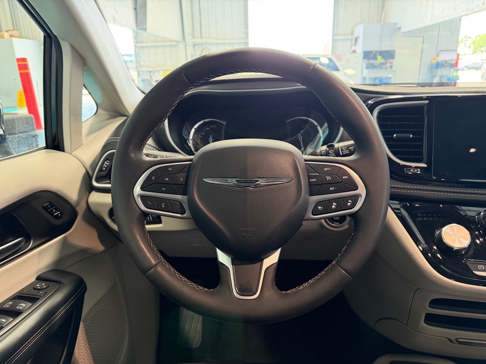 Thumbnail: 2024 Chrysler Pacifica - 4