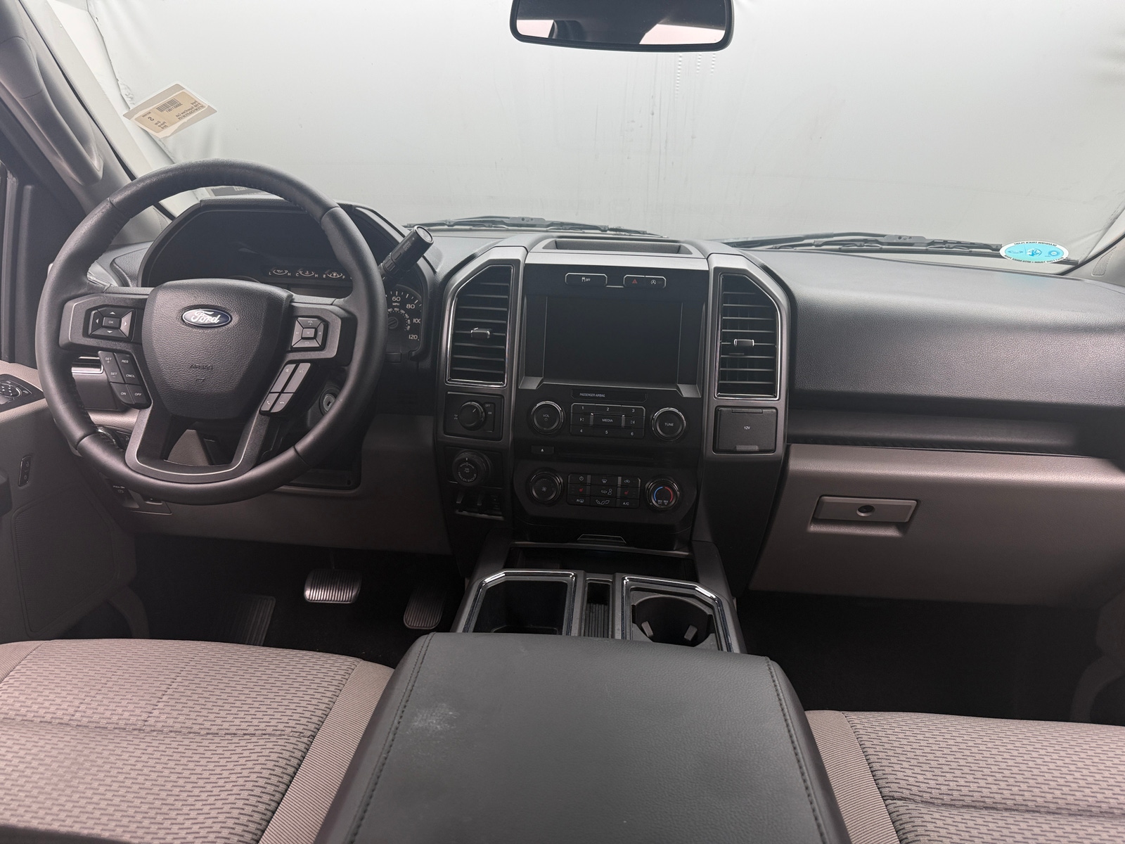 Thumbnail: 2018 Ford Econoline - 3