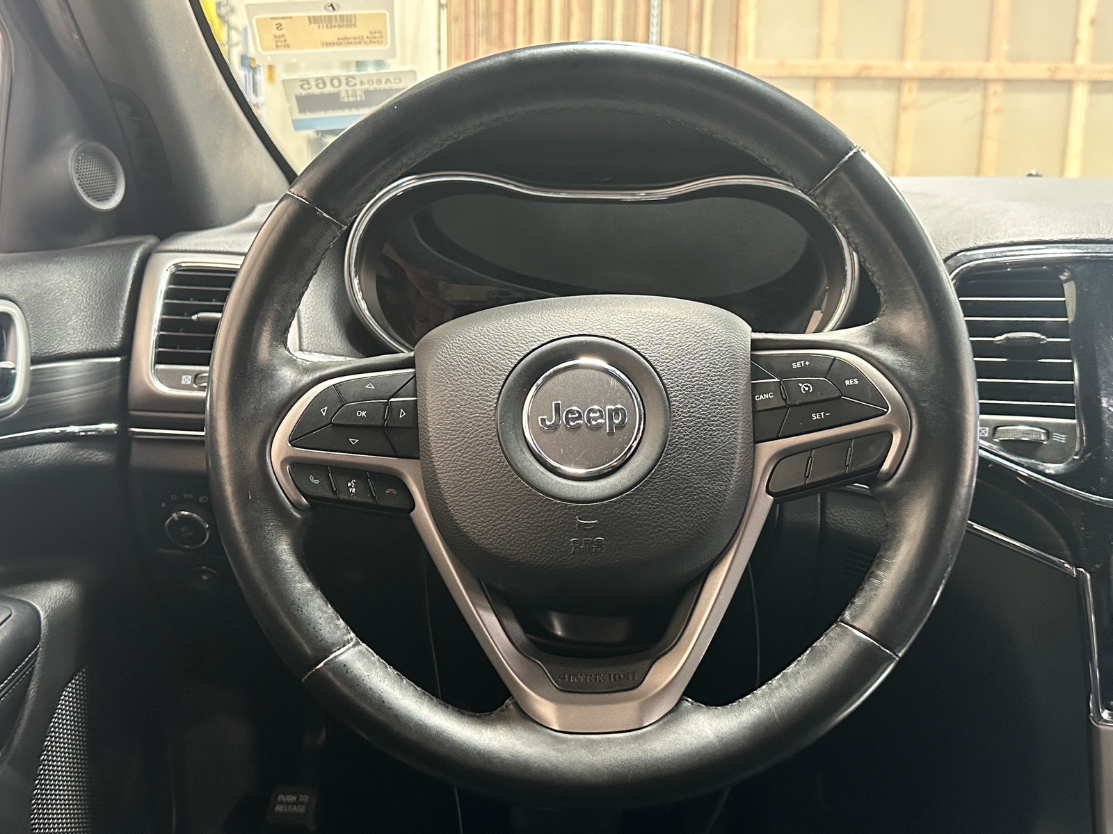 Thumbnail: 2019 Jeep Grand Cherokee - 4