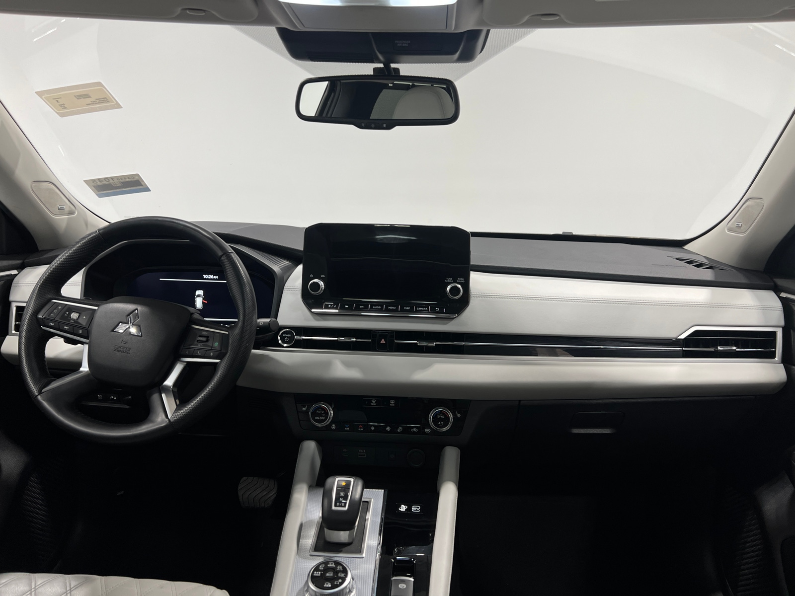 Thumbnail: 2024 Mitsubishi Outlander - 2