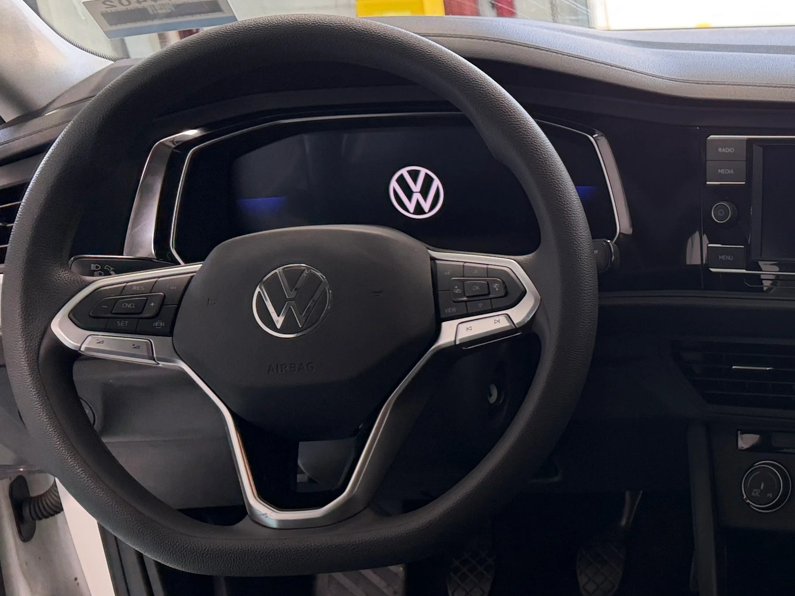 Thumbnail: 2023 Volkswagen Jetta - 5